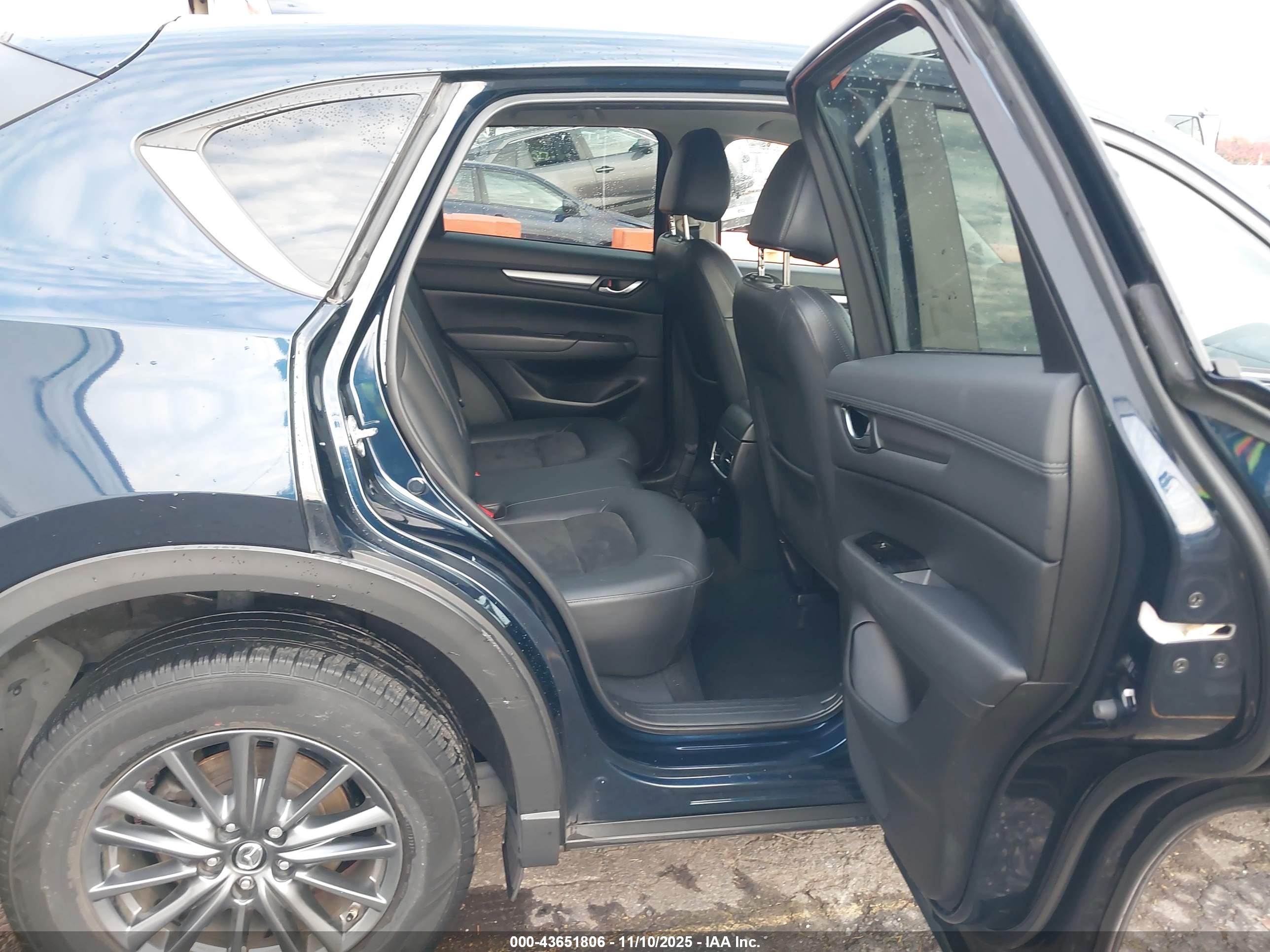 MAZDA CX-5 image 8