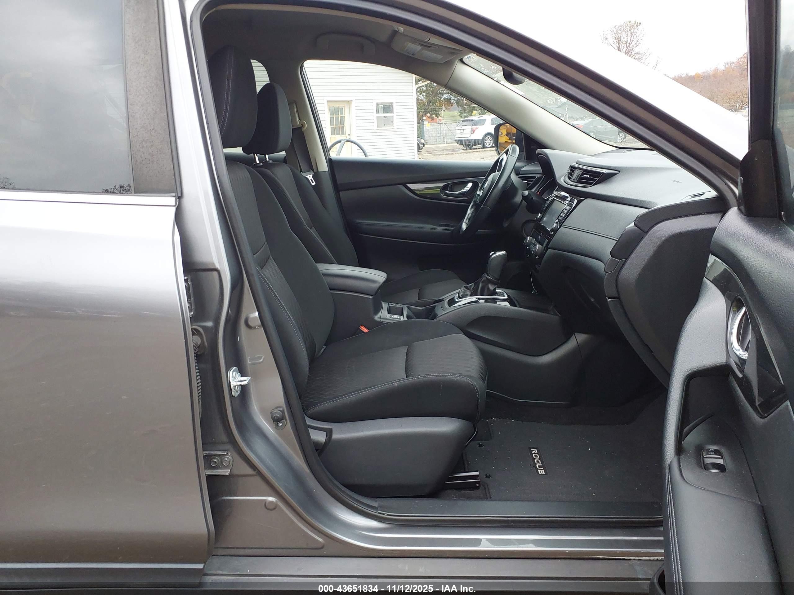 NISSAN ROGUE image 5