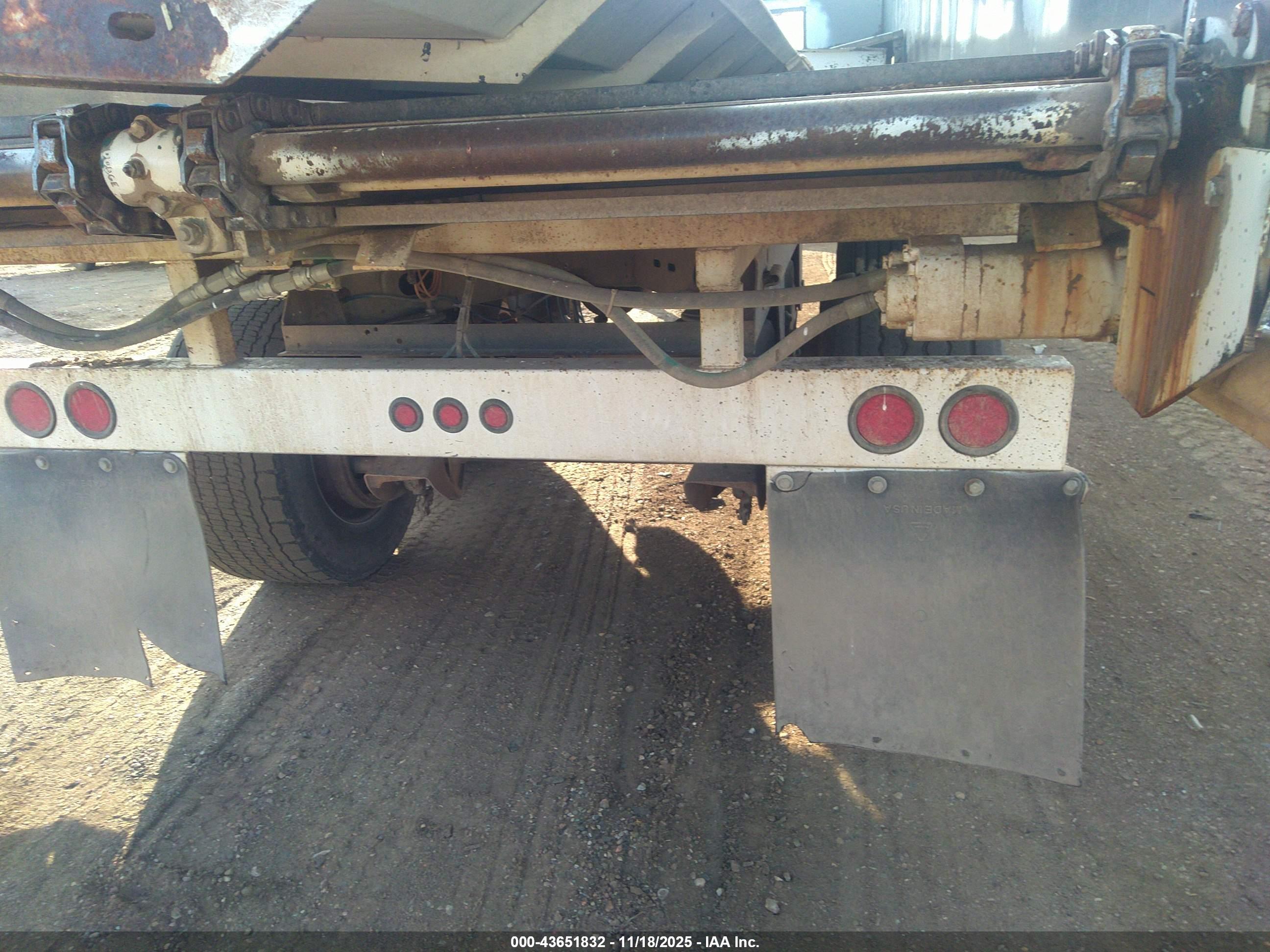 TRAILER BIW image 7