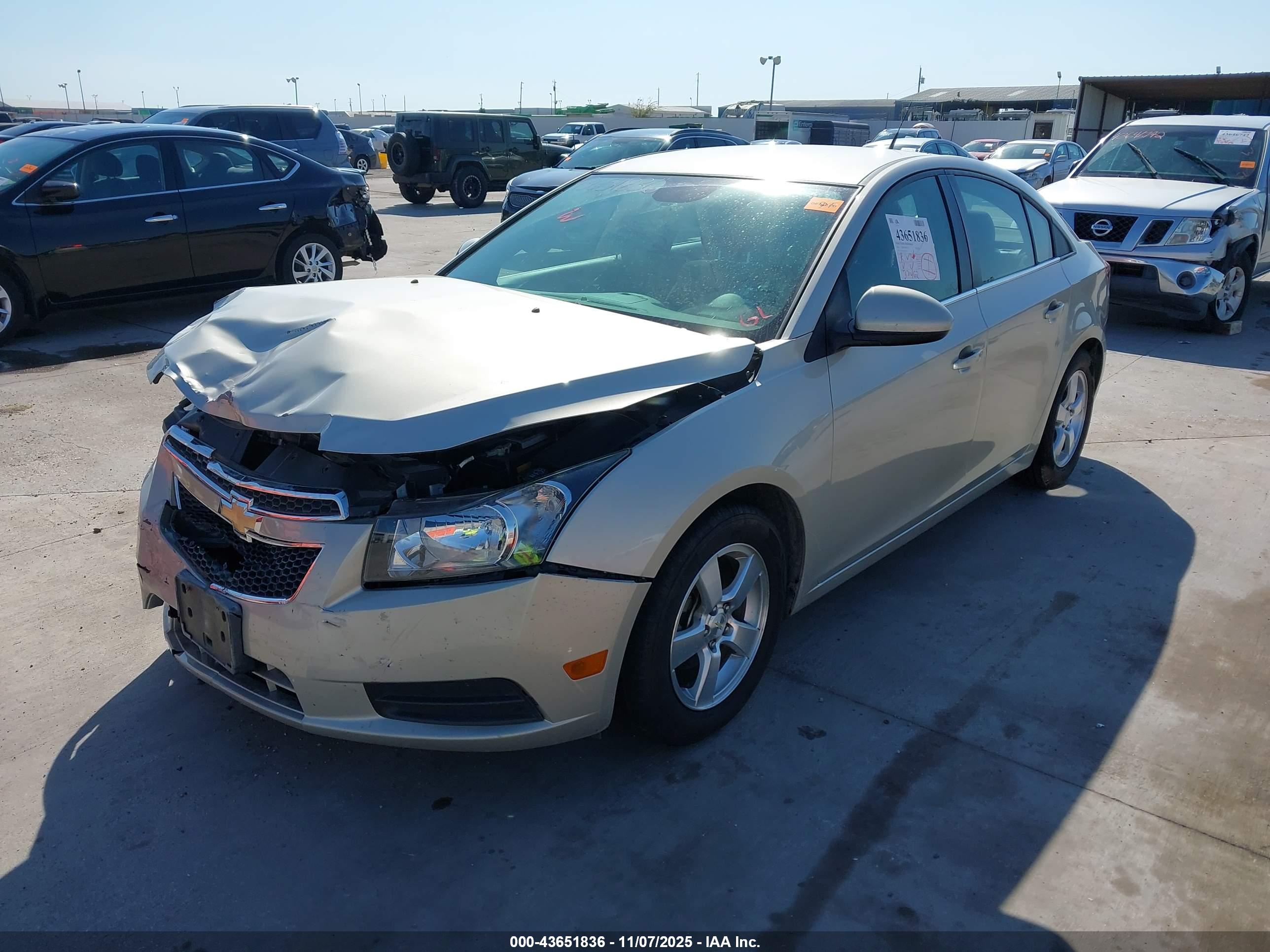 CHEVROLET CRUZE image 2