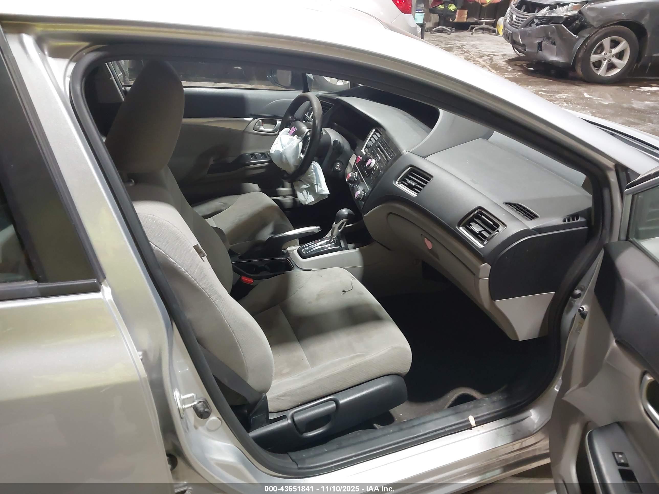 HONDA CIVIC image 5