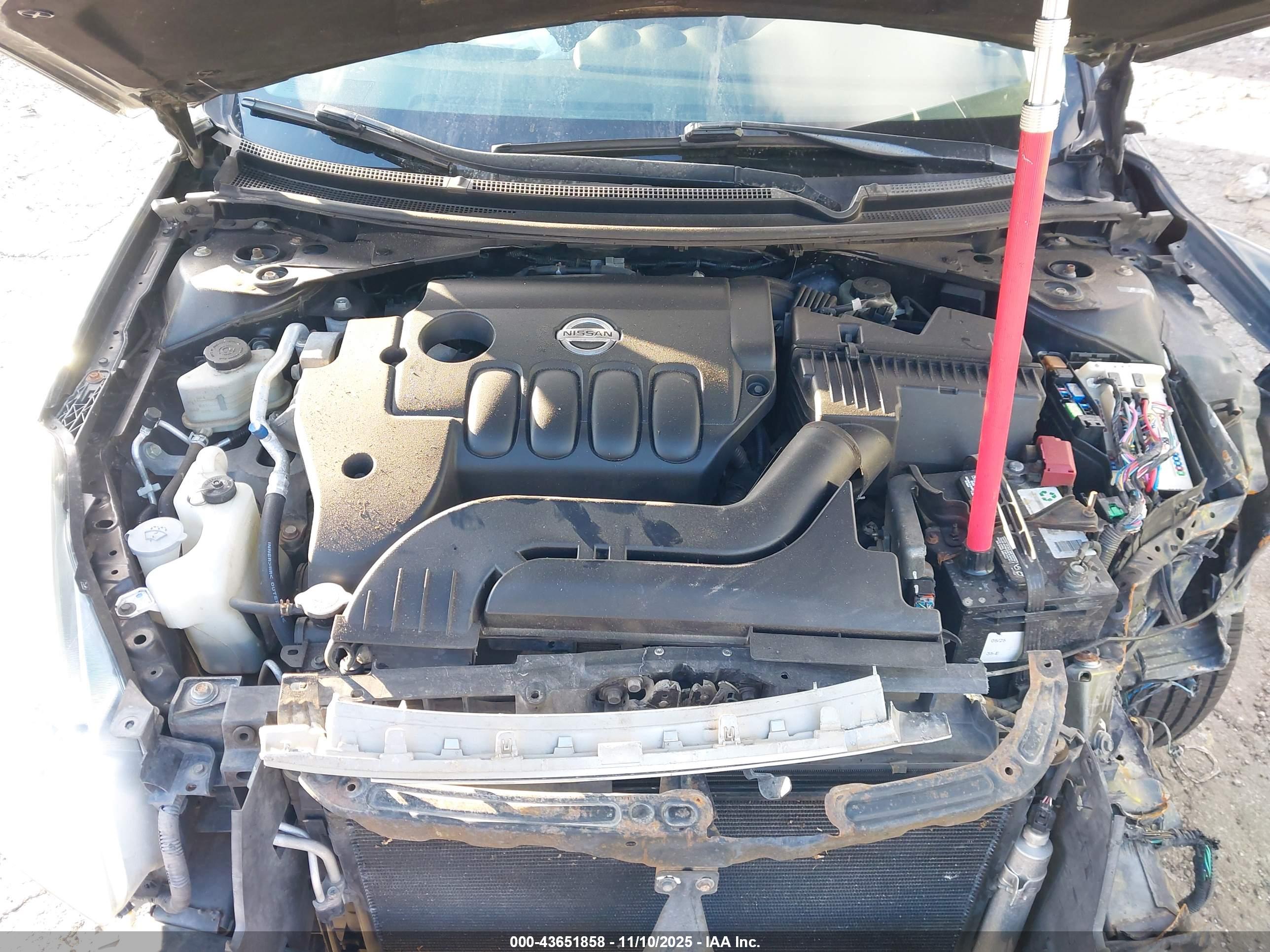 NISSAN ALTIMA image 10