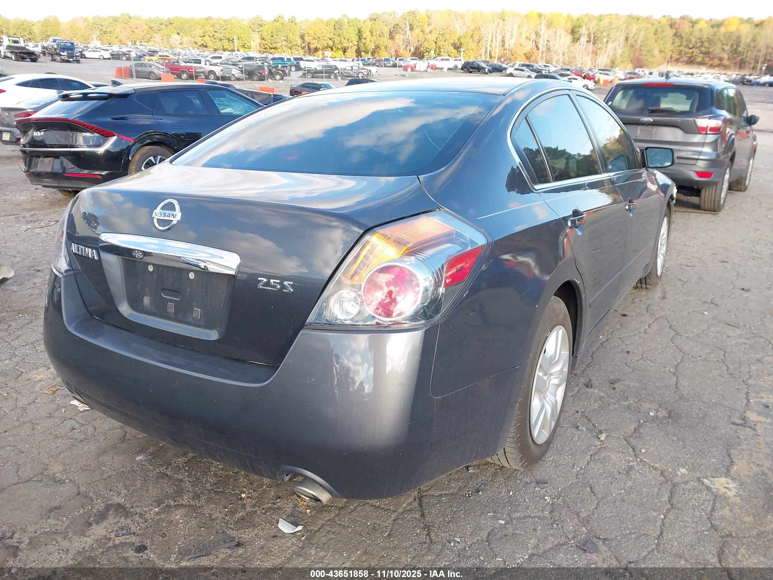 NISSAN ALTIMA image 4