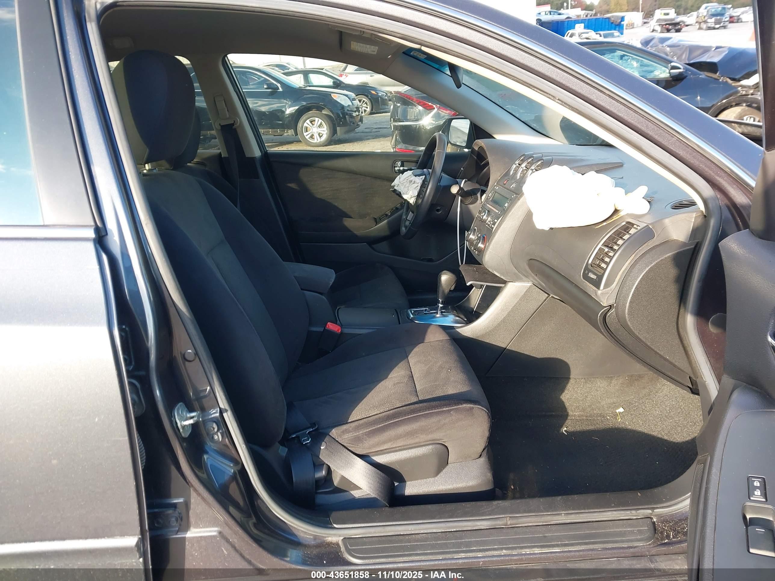 NISSAN ALTIMA image 5