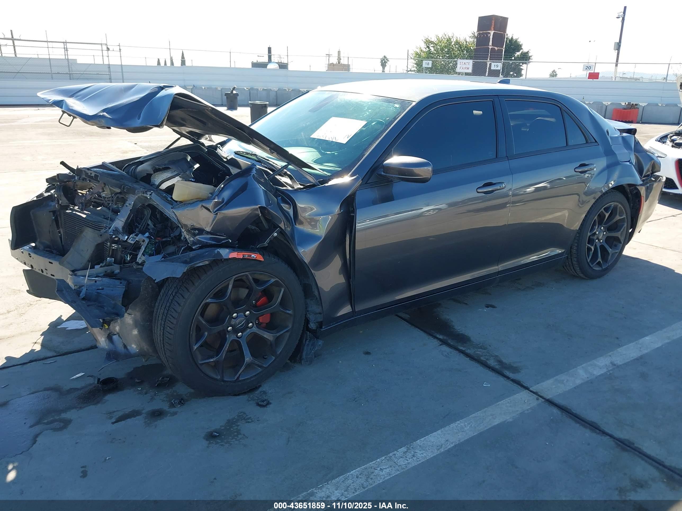 CHRYSLER 300 image 2