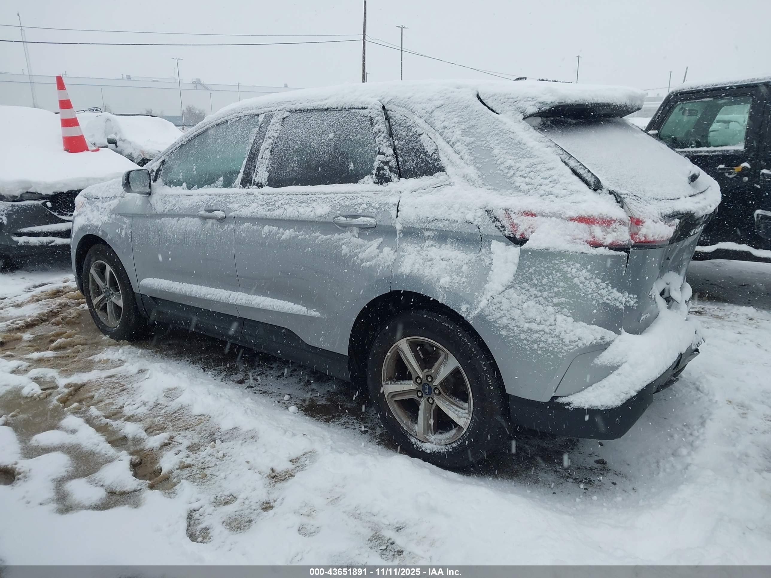 FORD EDGE image 3