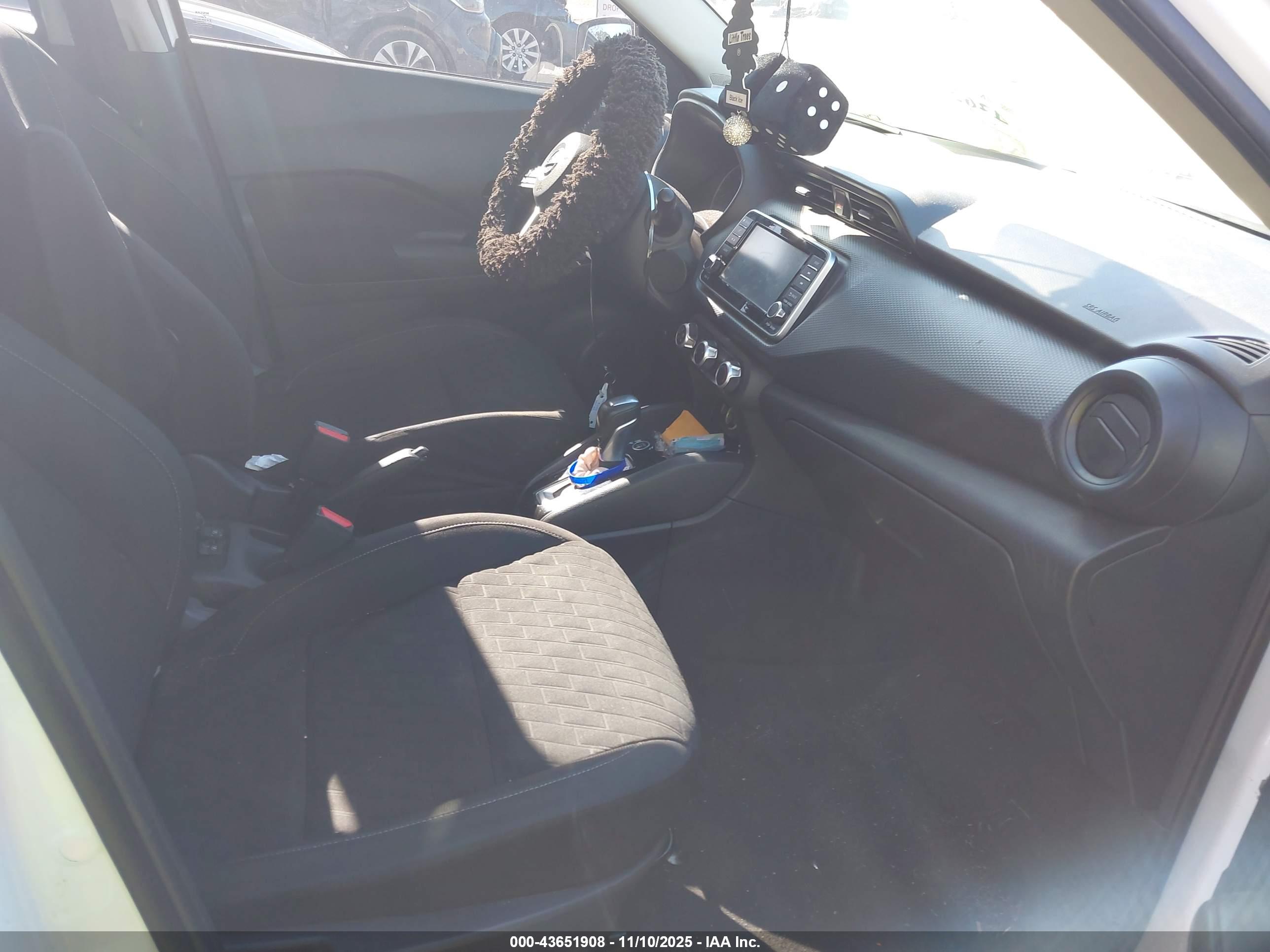 NISSAN KICKS image 5