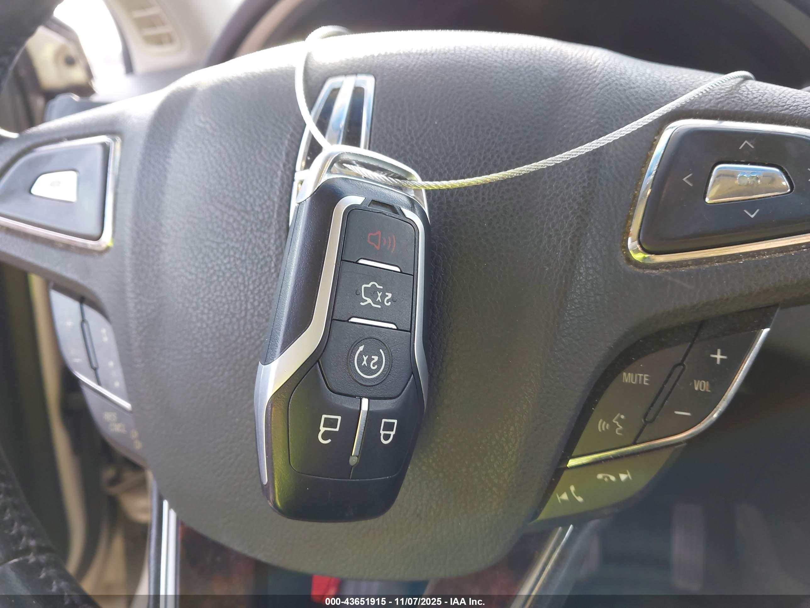 LINCOLN MKZ image 11