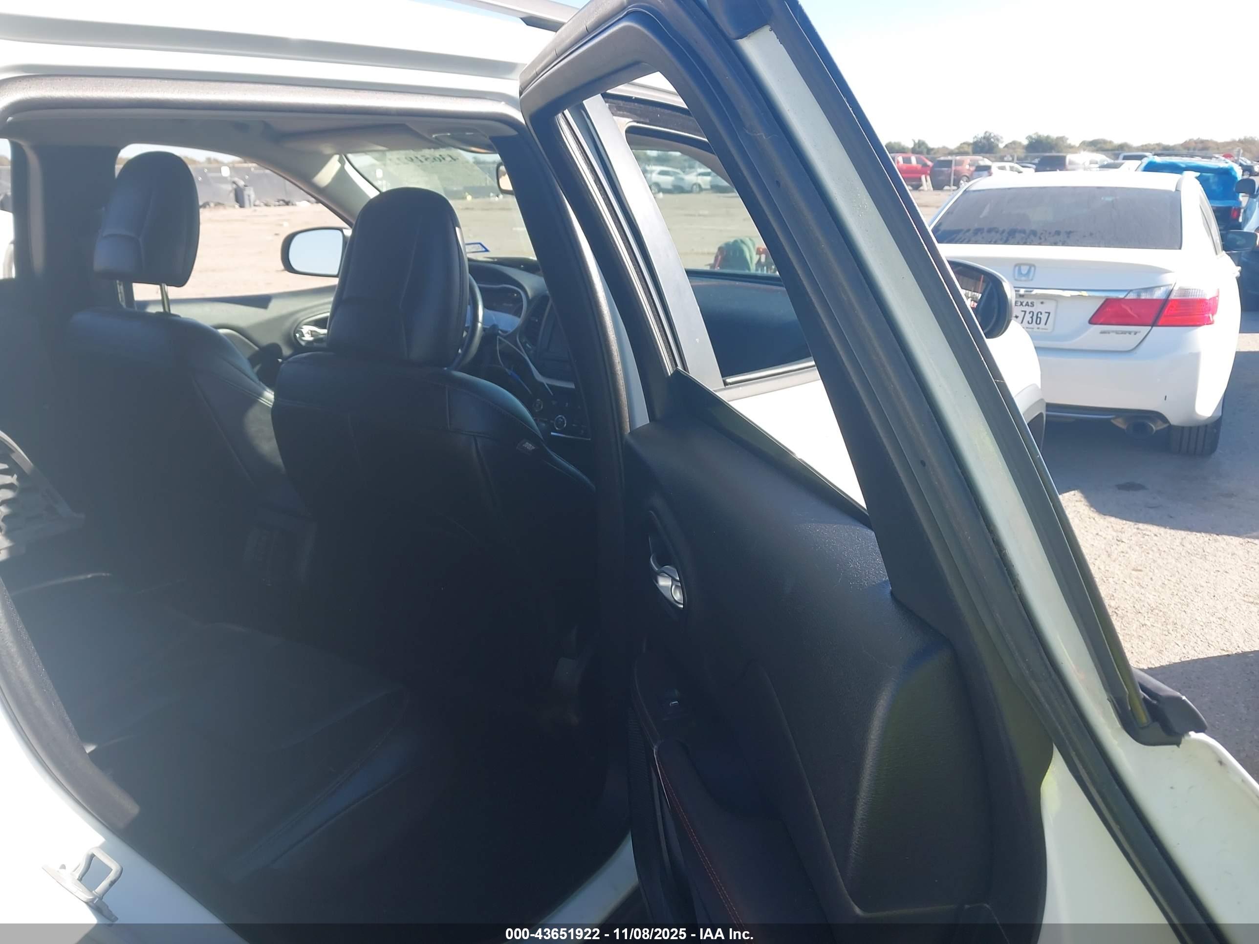 JEEP CHEROKEE image 8