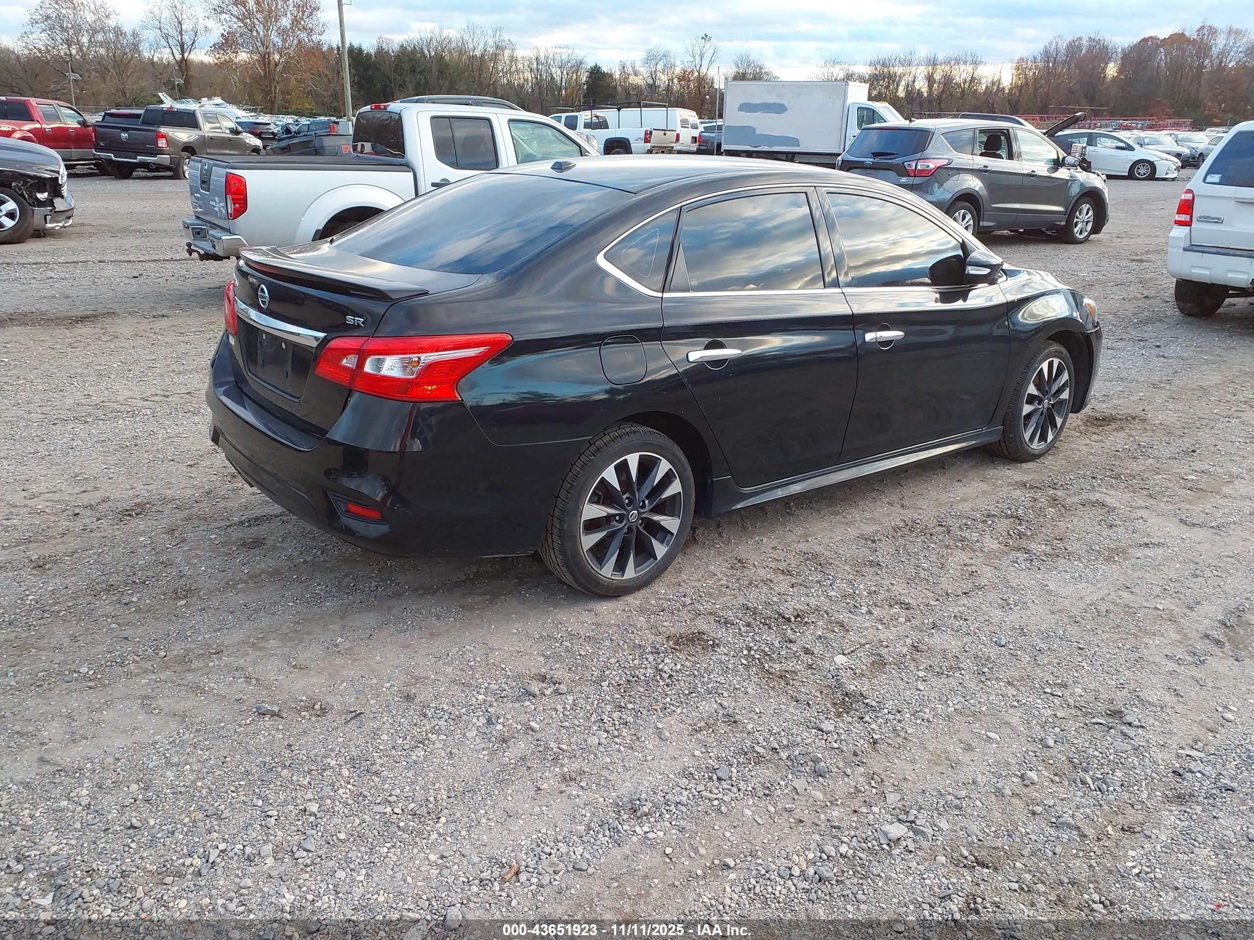 NISSAN SENTRA image 4