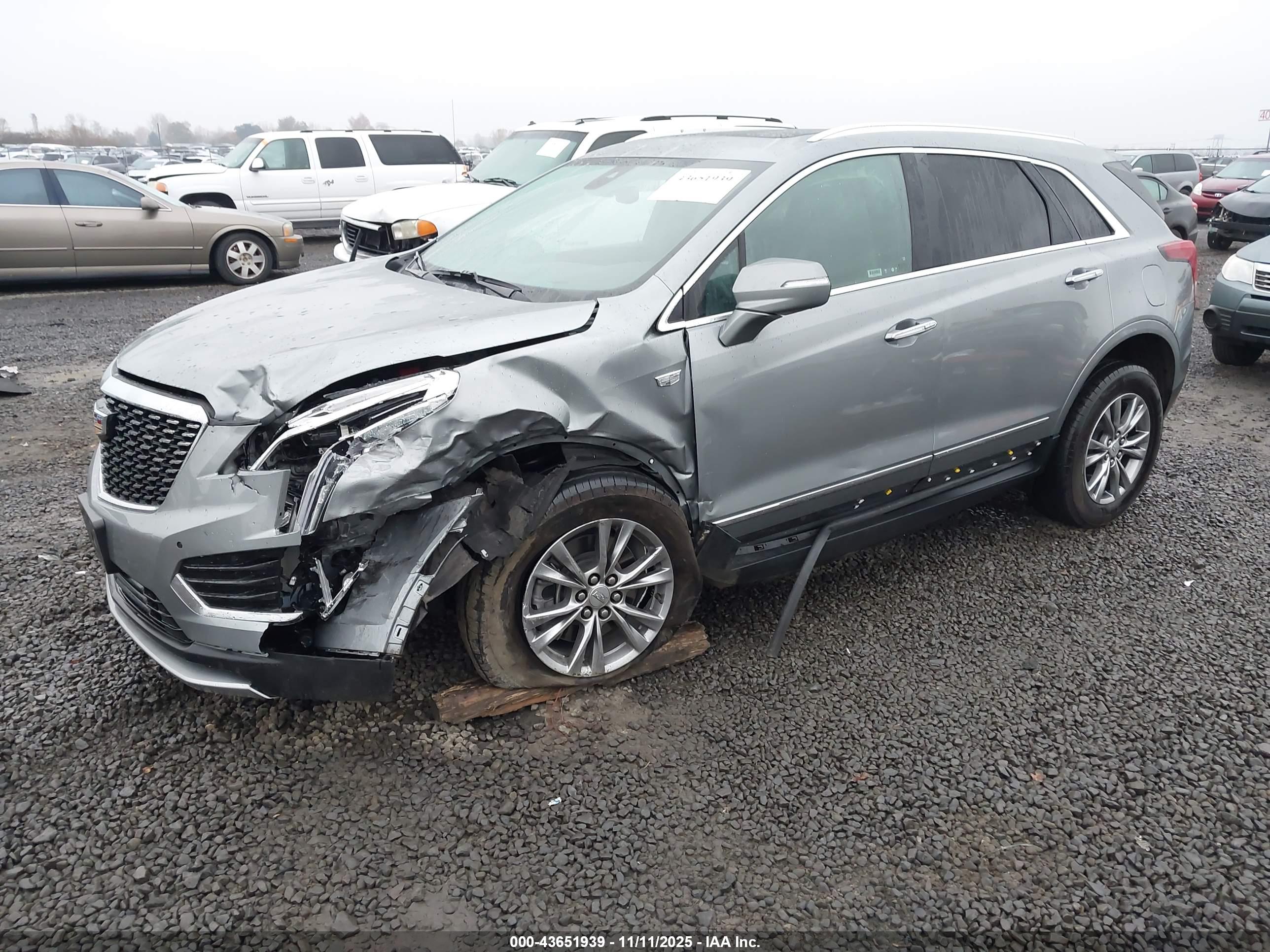 CADILLAC XT5 image 2