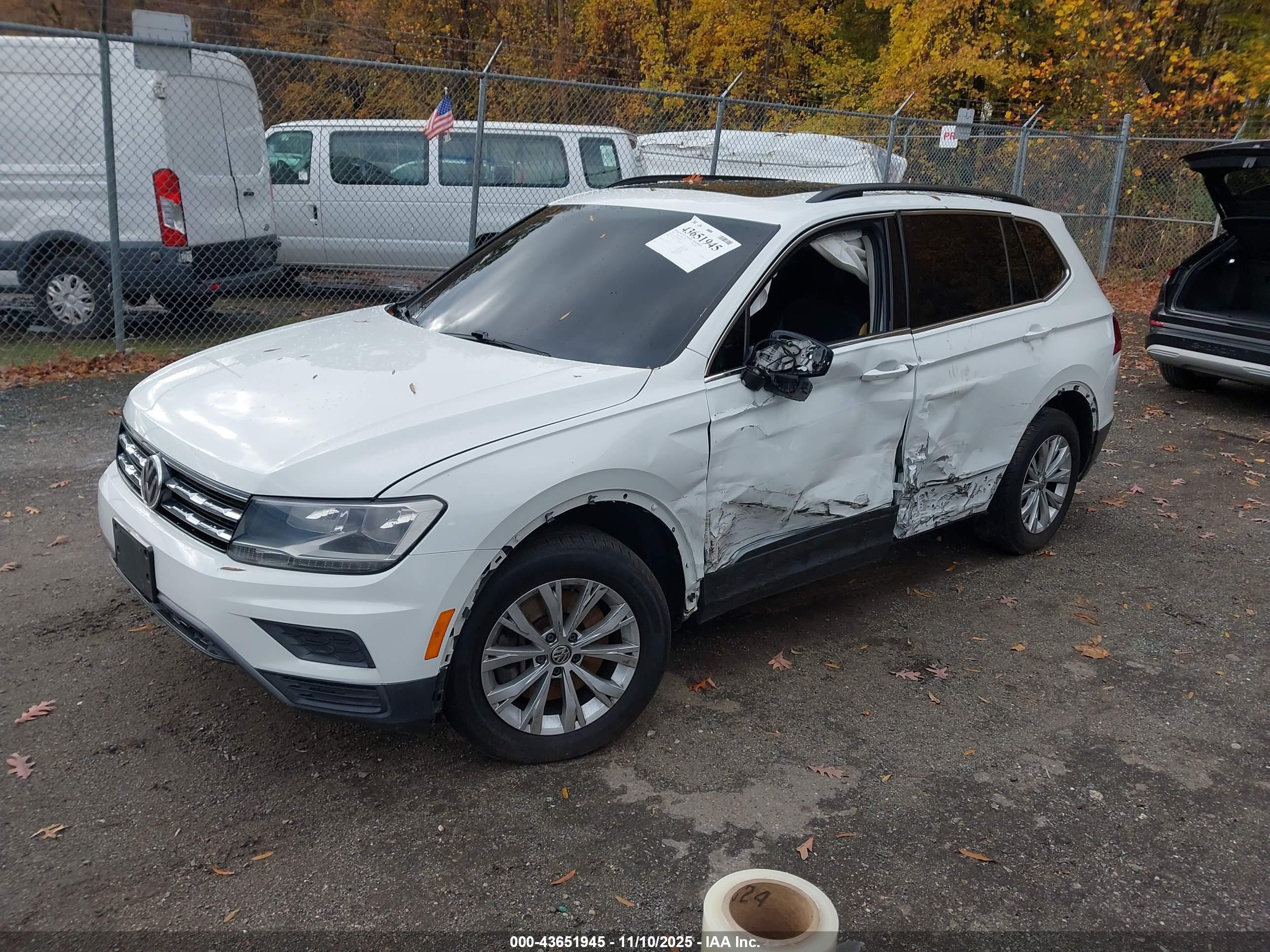 VOLKSWAGEN TIGUAN image 2