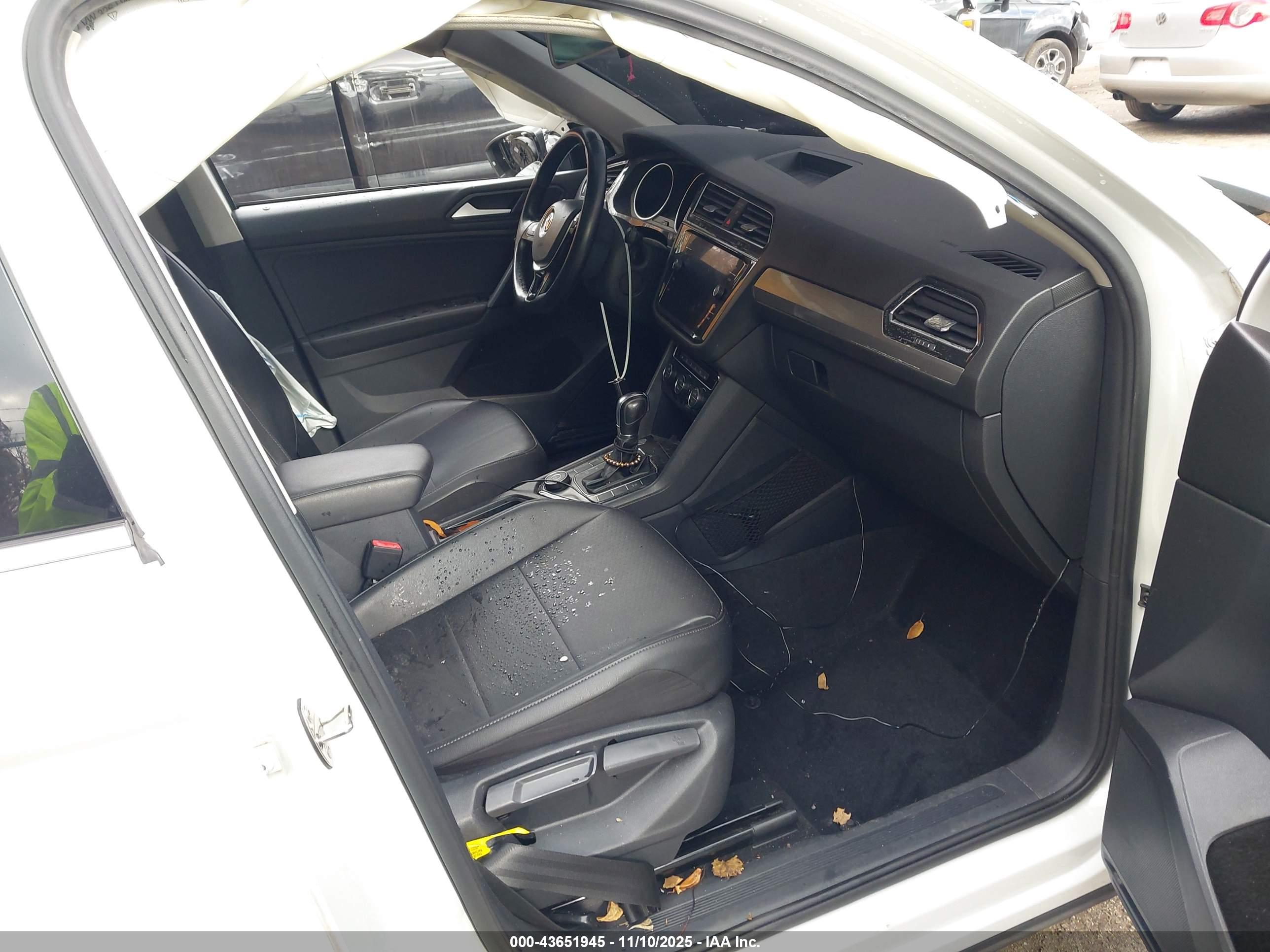VOLKSWAGEN TIGUAN image 5