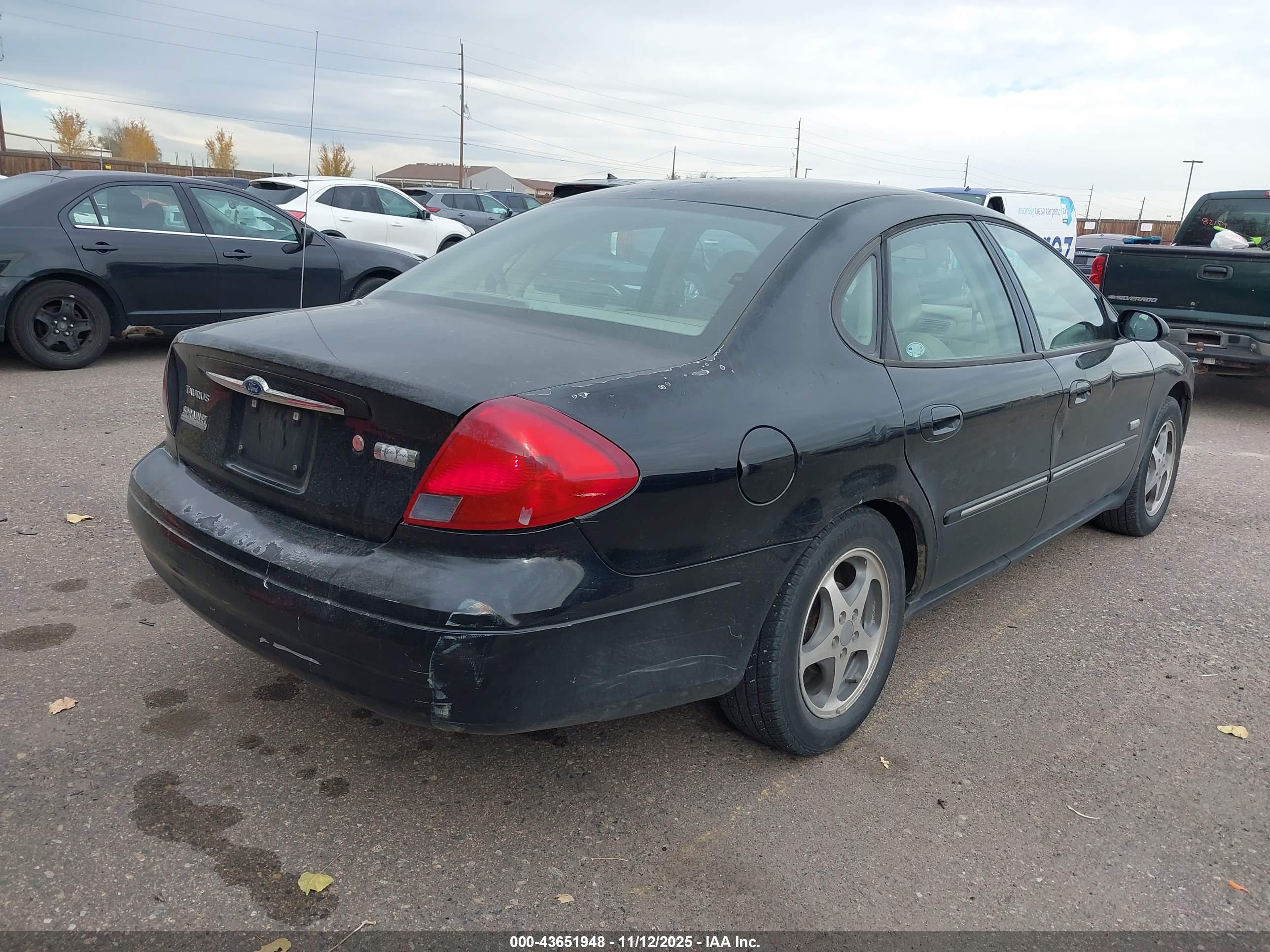 FORD TAURUS image 4