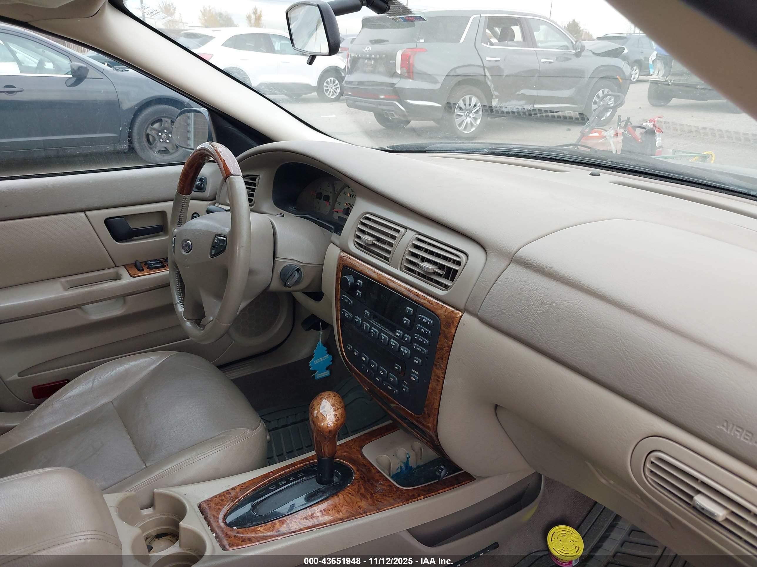 FORD TAURUS image 5