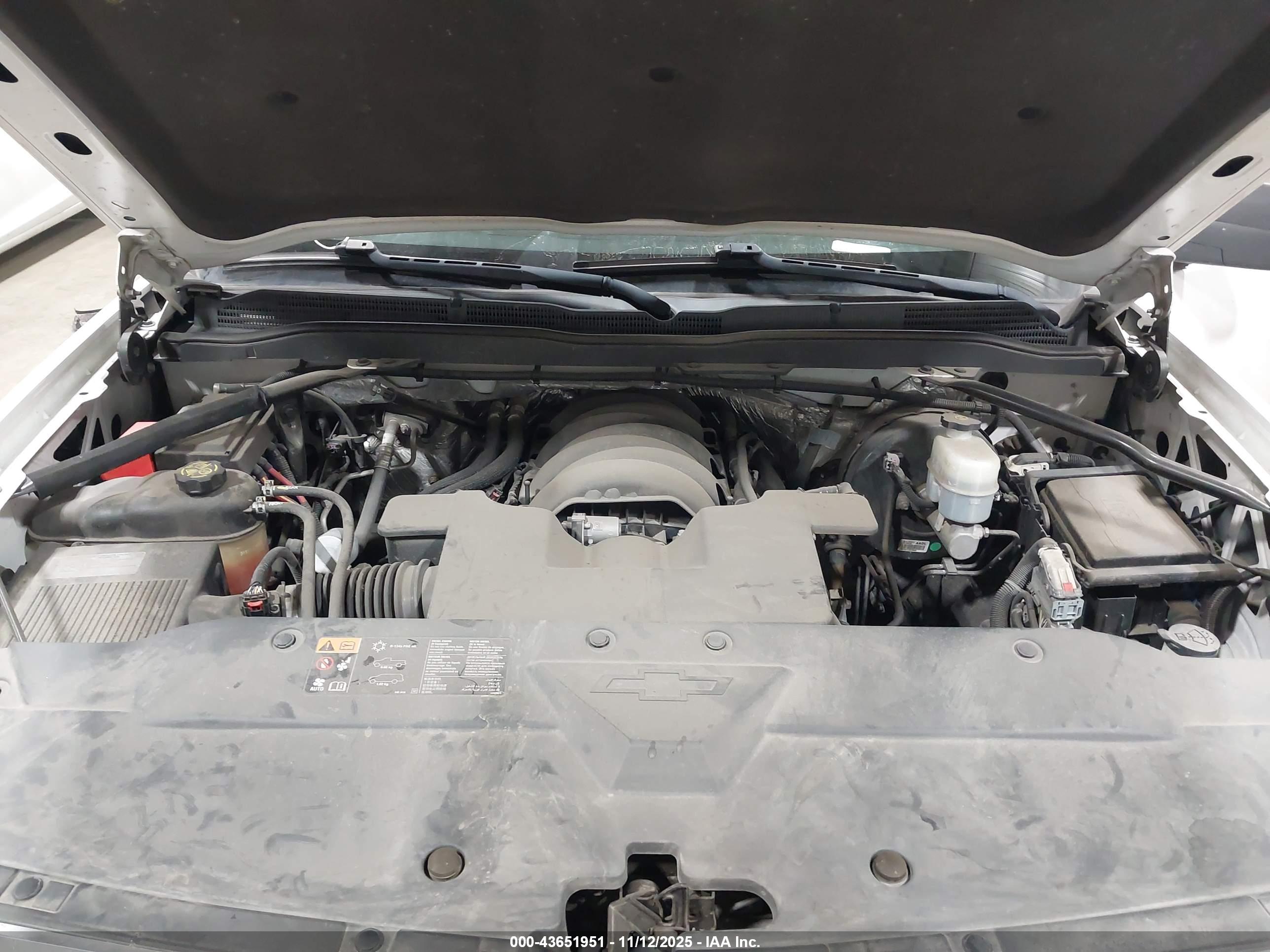 CHEVROLET SILVERADO image 10