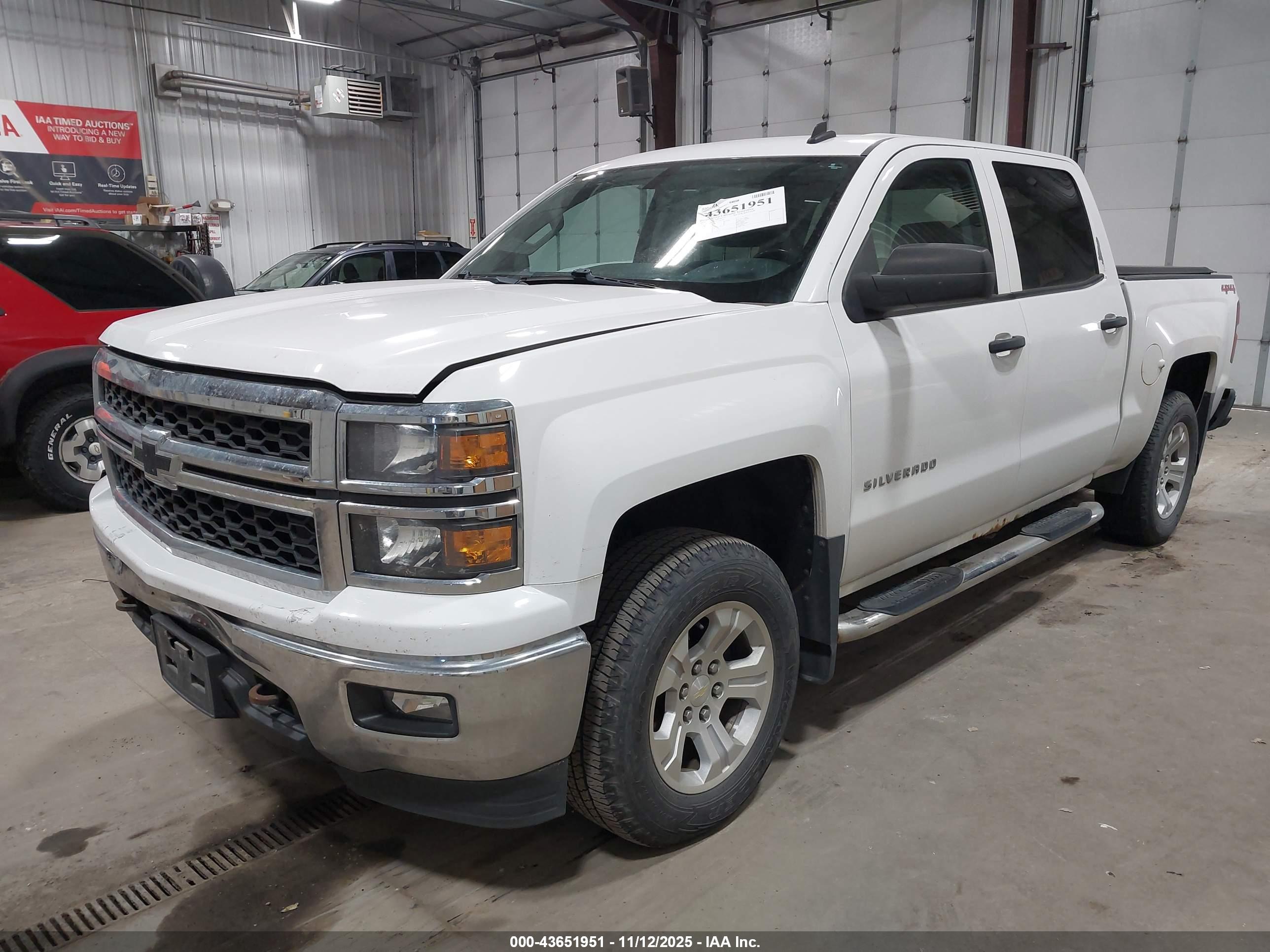 CHEVROLET SILVERADO image 2