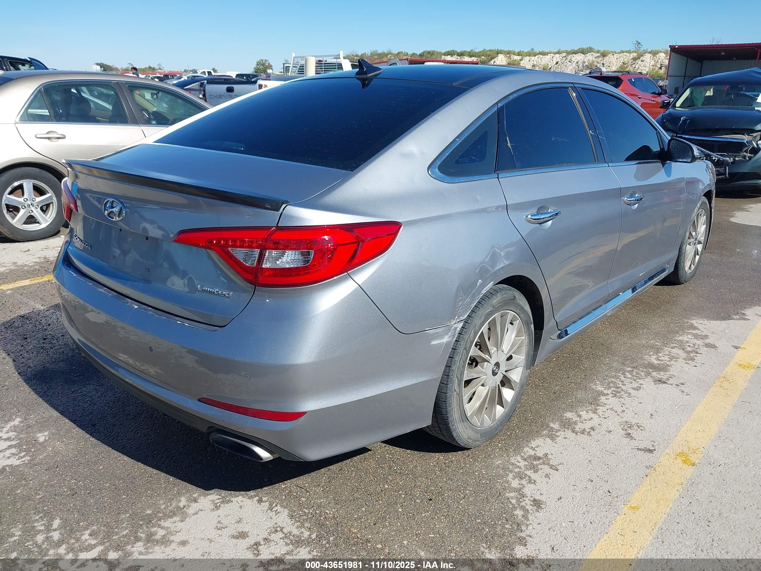 HYUNDAI SONATA image 4