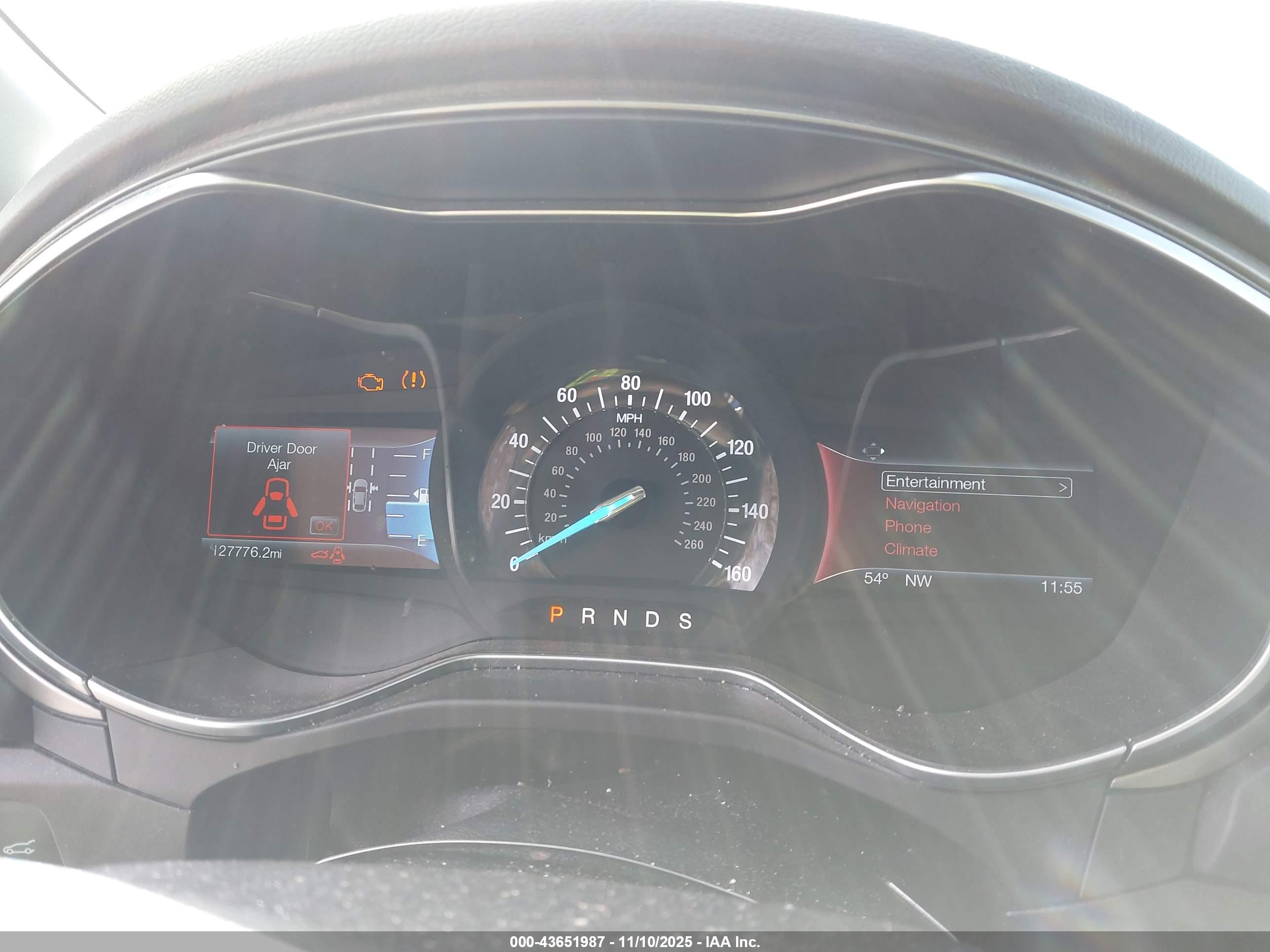 FORD FUSION image 7