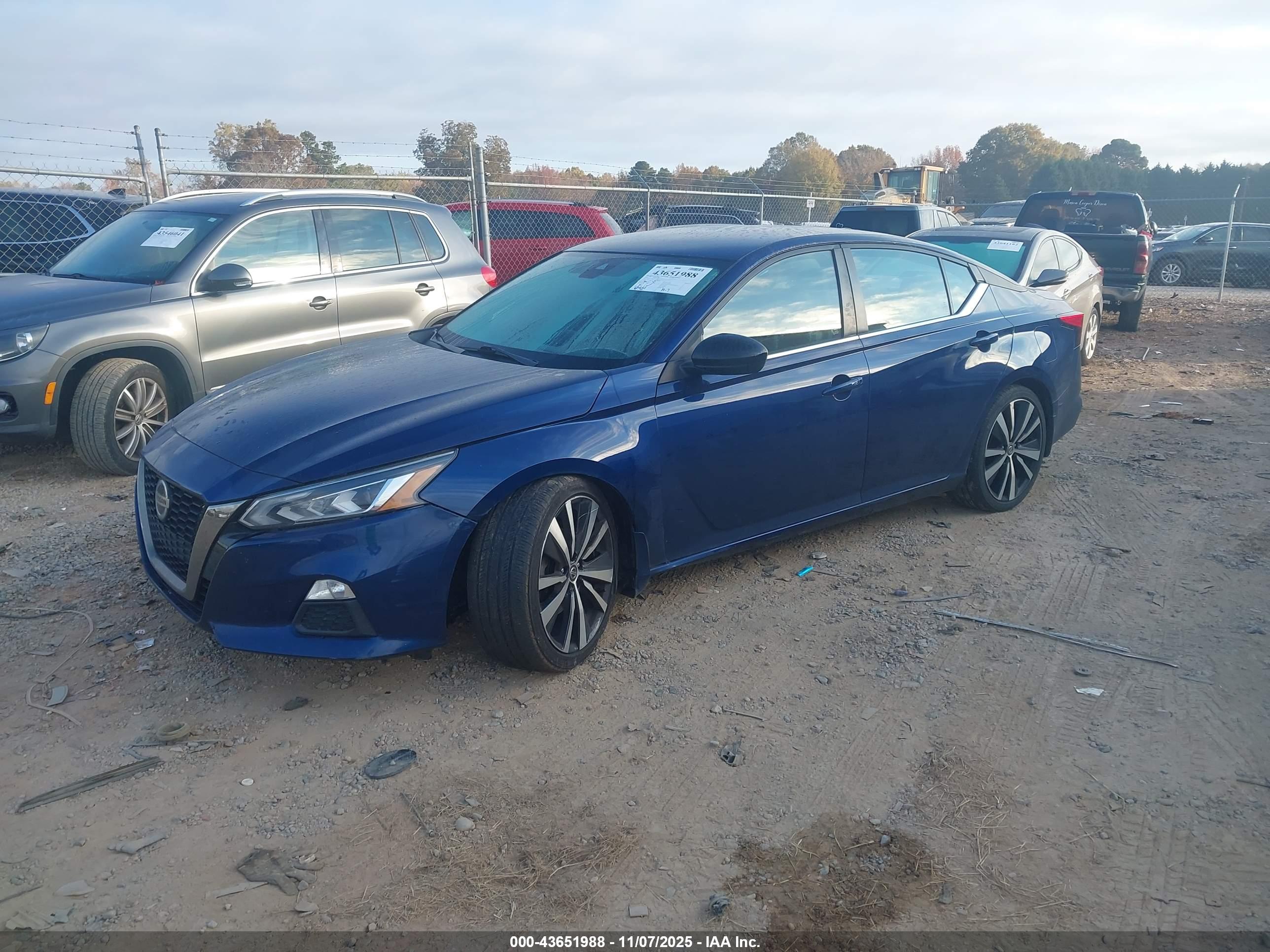 NISSAN ALTIMA image 2
