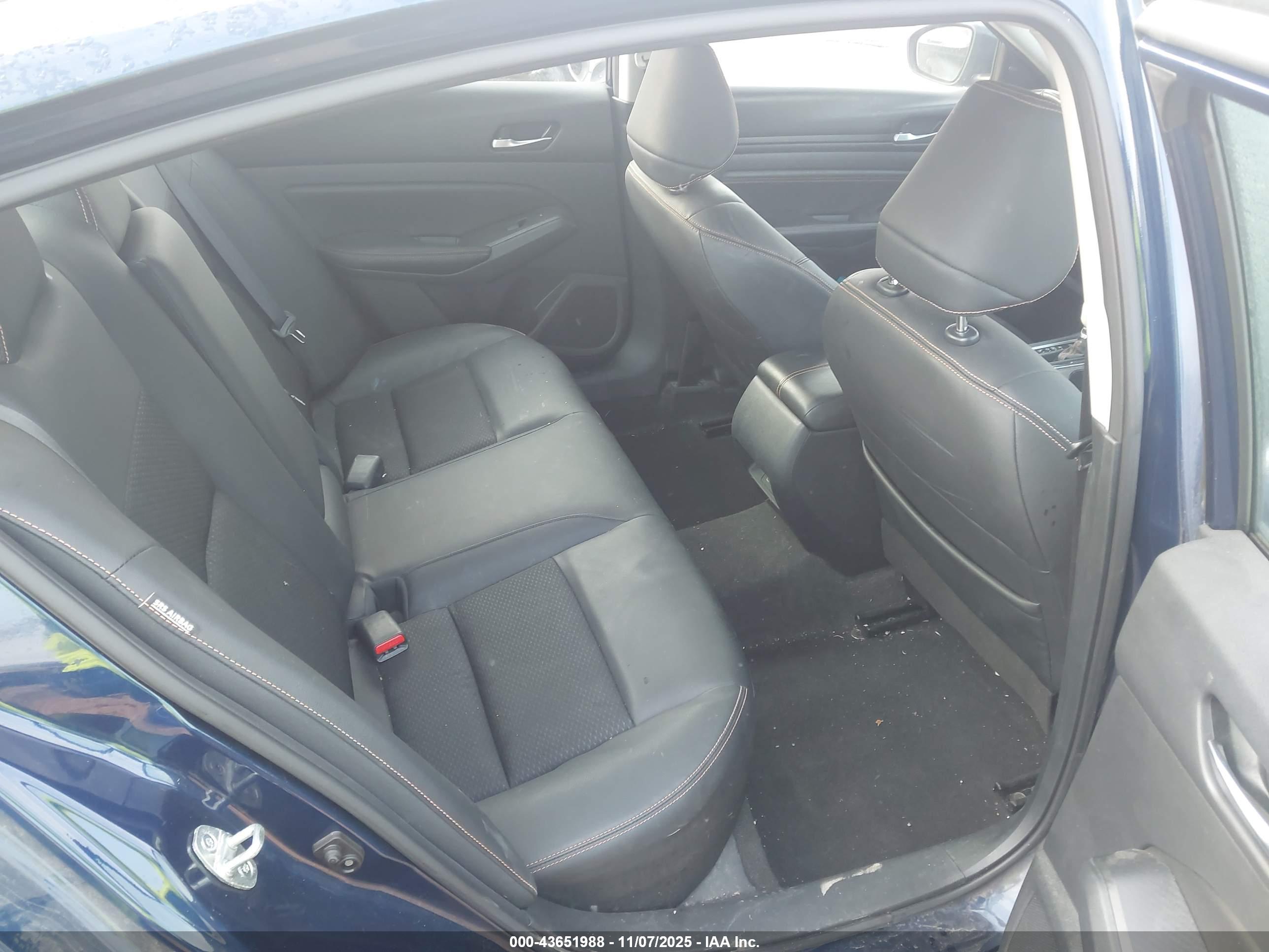 NISSAN ALTIMA image 8