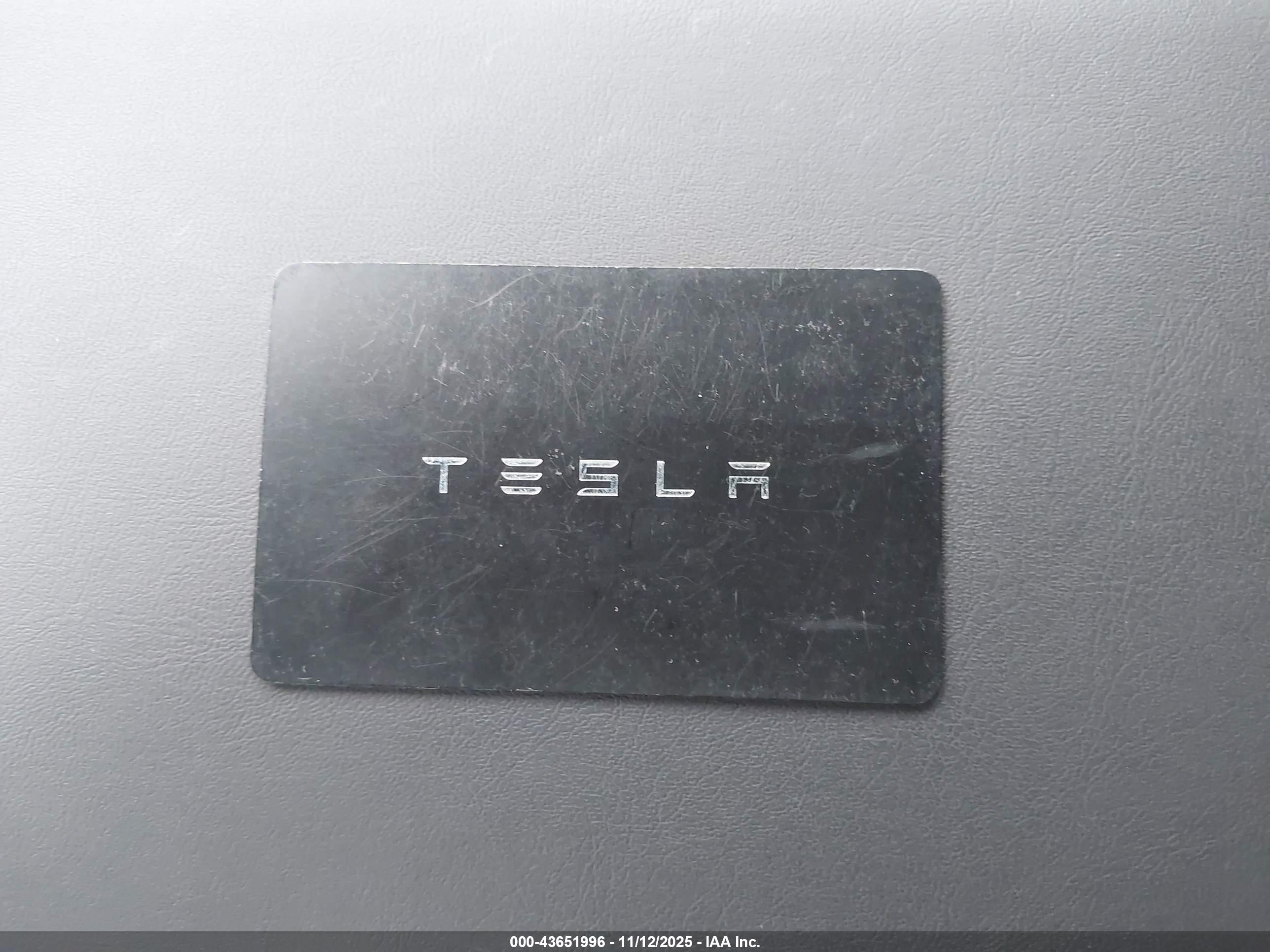 TESLA MODEL image 11