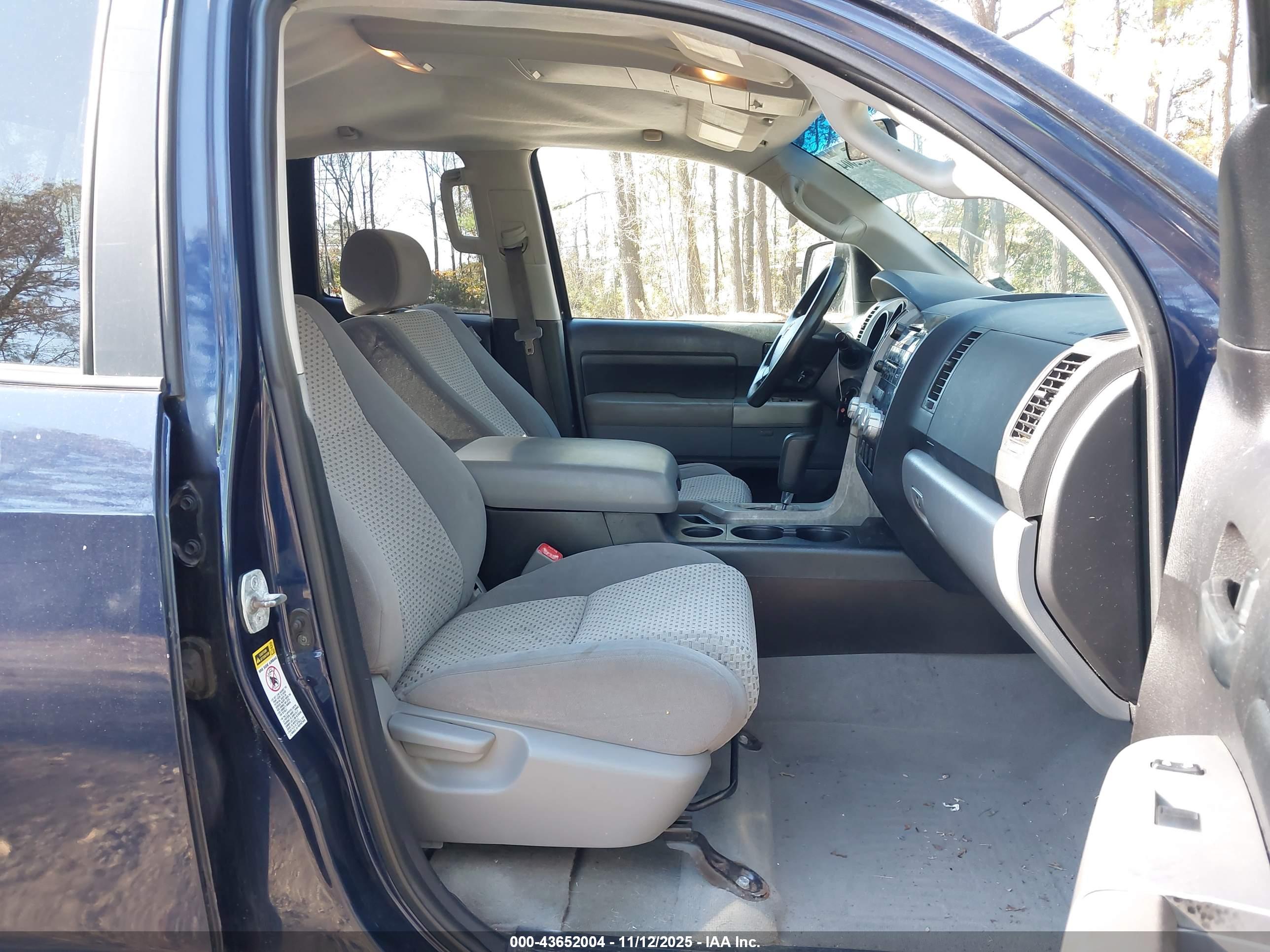 TOYOTA TUNDRA image 5