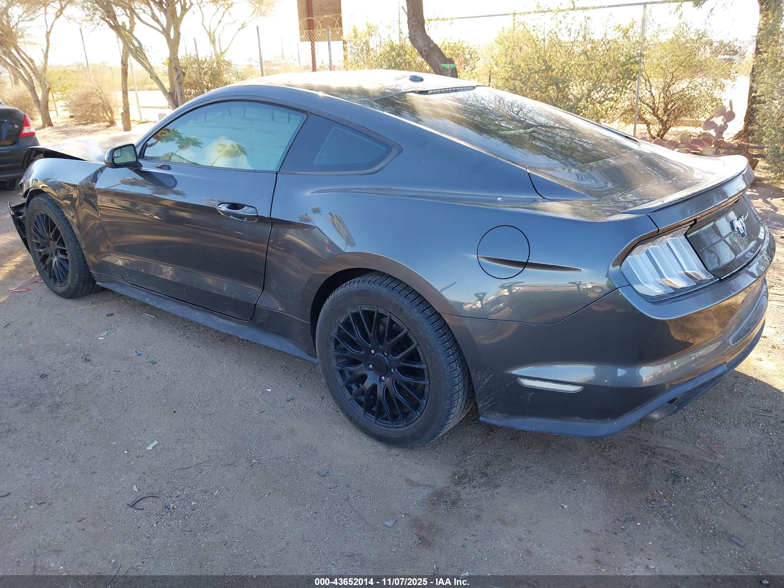 FORD MUSTANG image 3