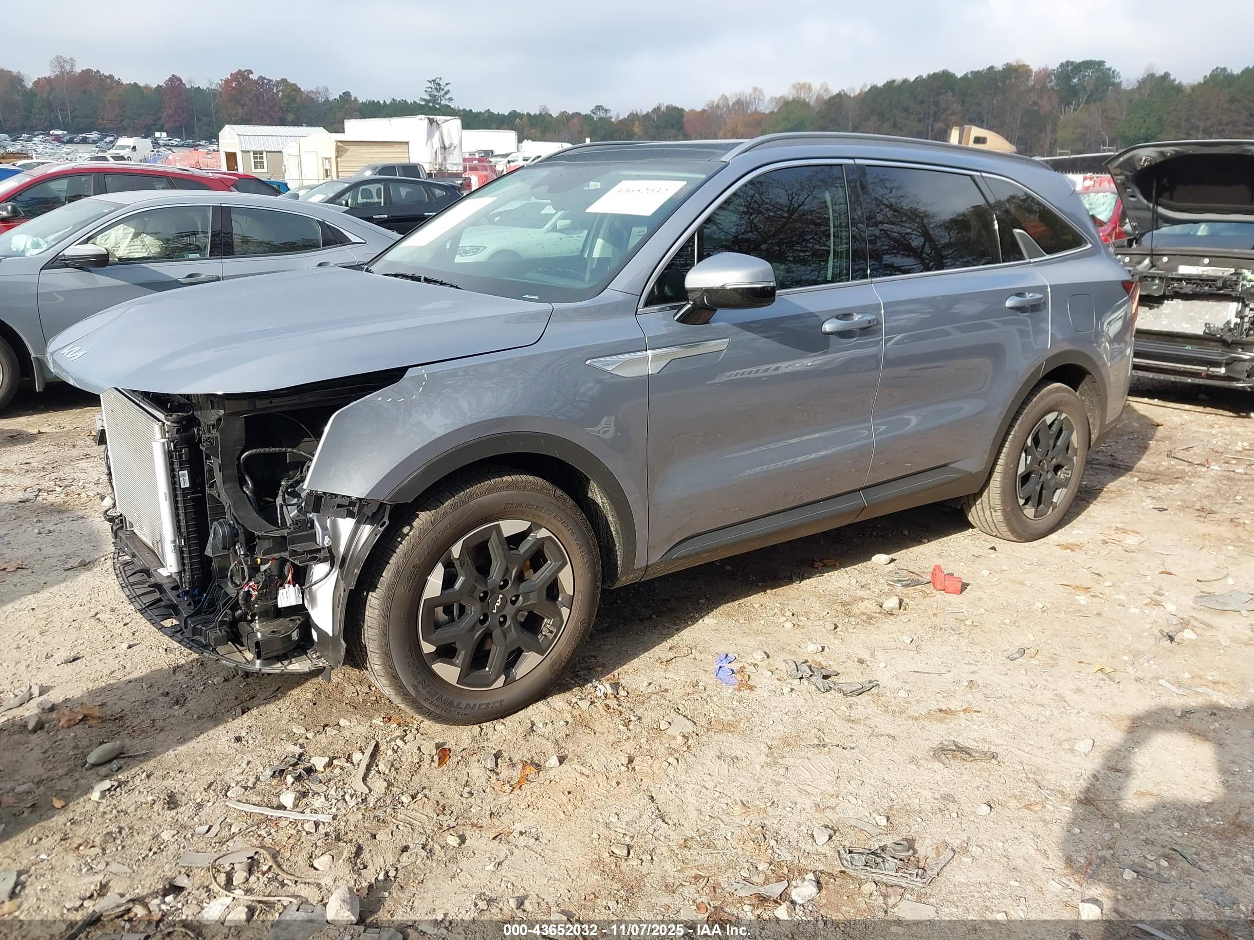 KIA SORENTO image 2