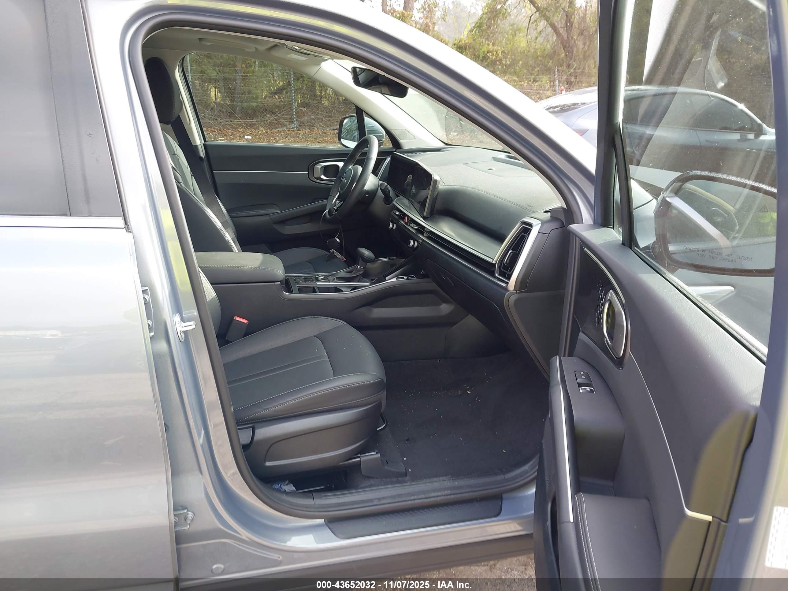 KIA SORENTO image 5