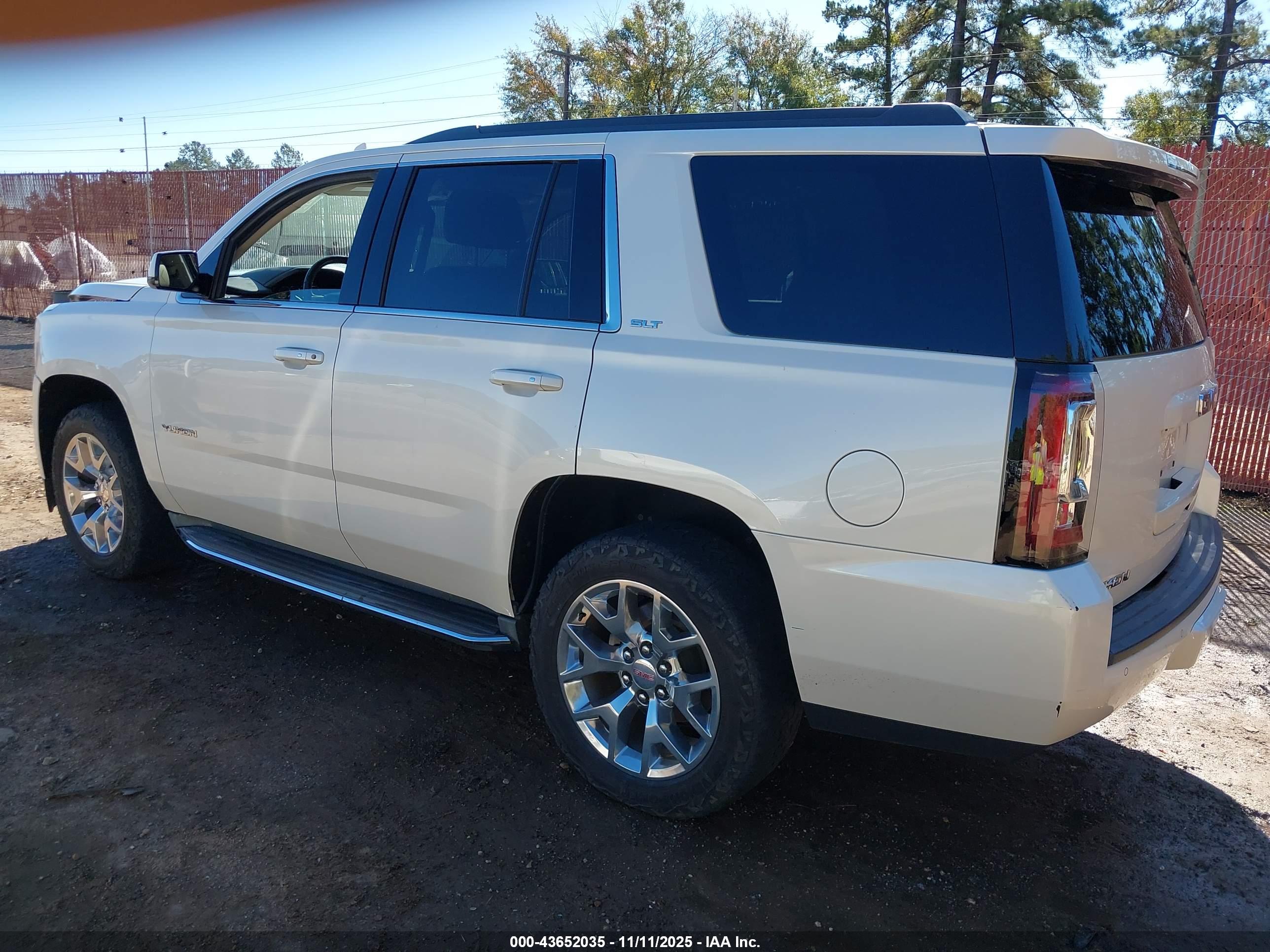 GMC YUKON image 3