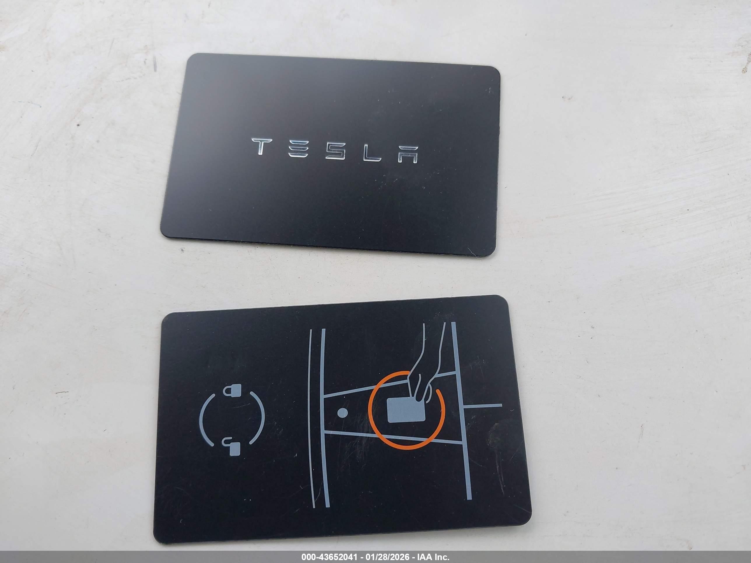 TESLA MODEL image 11