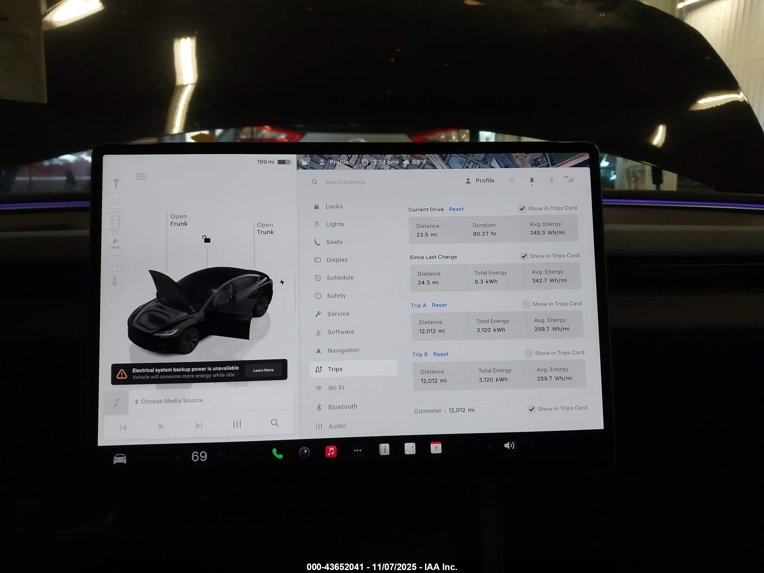 TESLA MODEL image 7