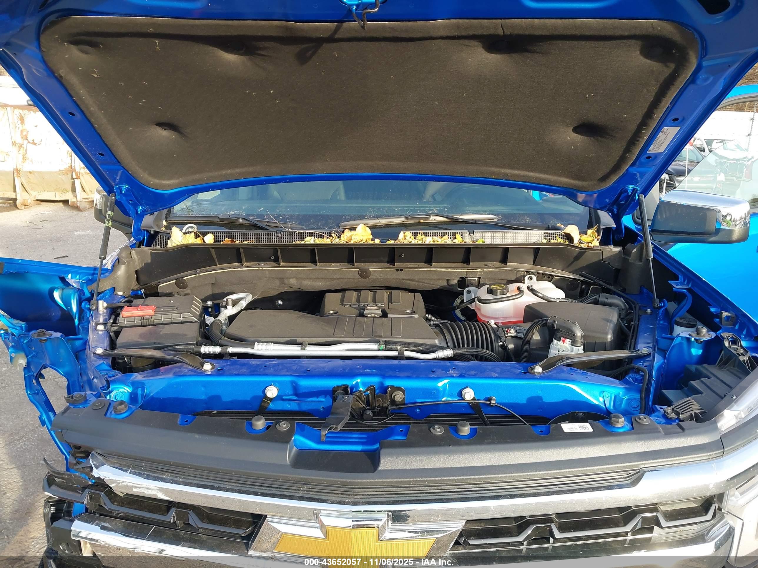 CHEVROLET SILVERADO image 10