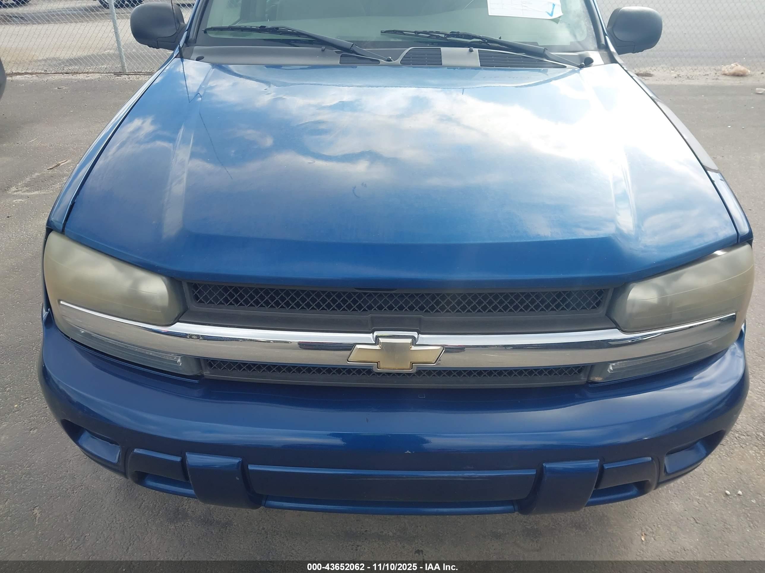 CHEVROLET TRAILBLAZER image 6
