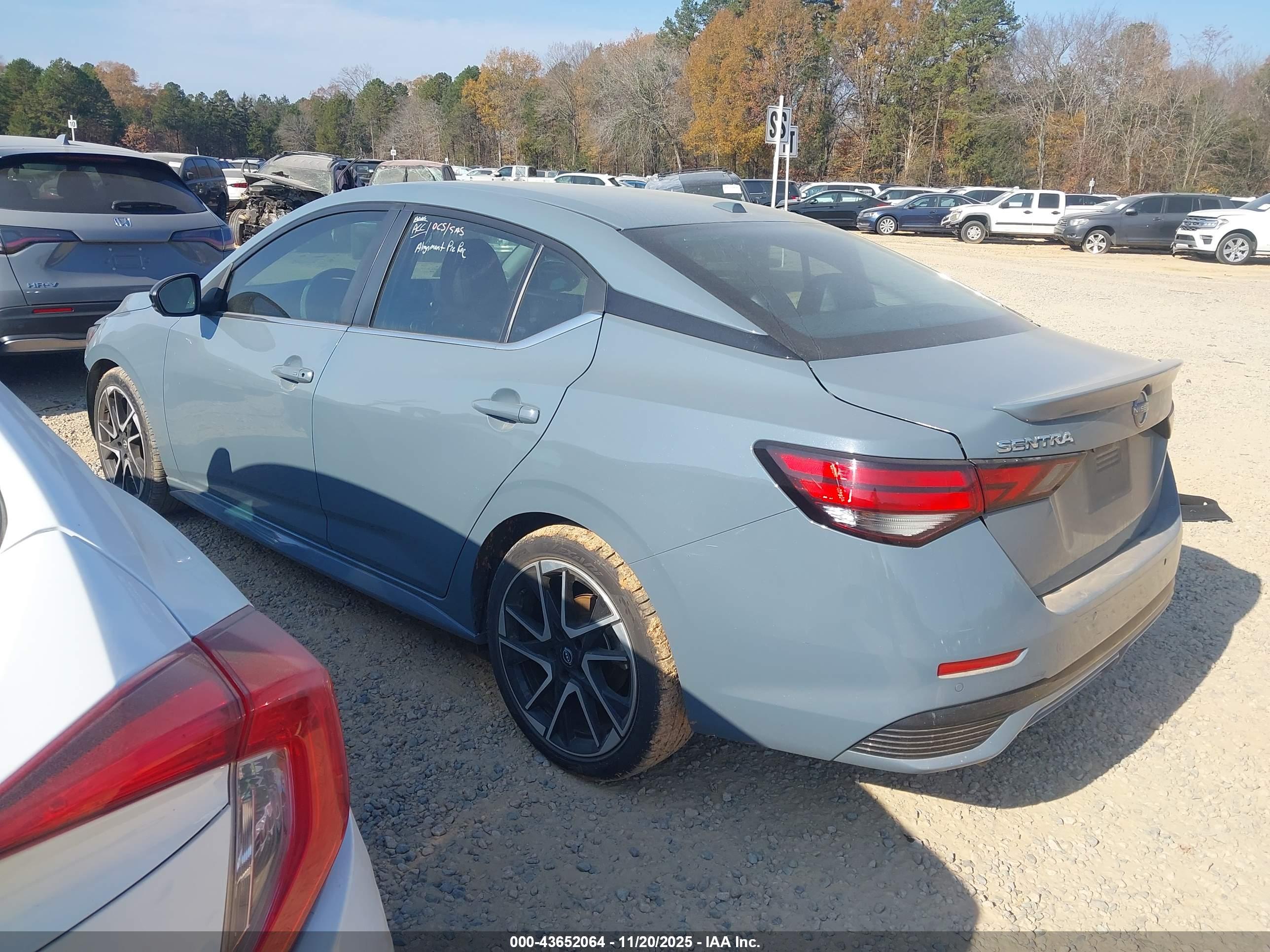 NISSAN SENTRA image 3