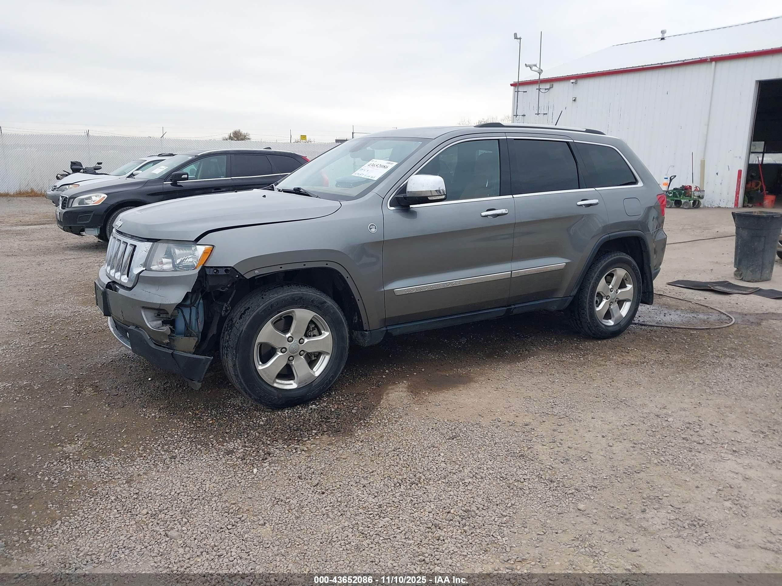 JEEP GRAND image 2