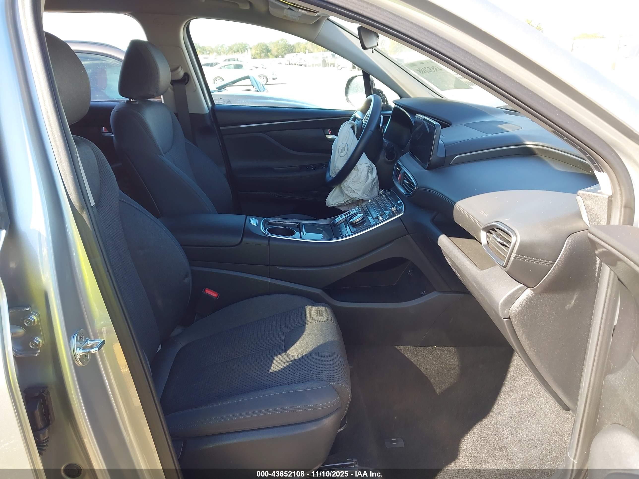 HYUNDAI SANTA image 5