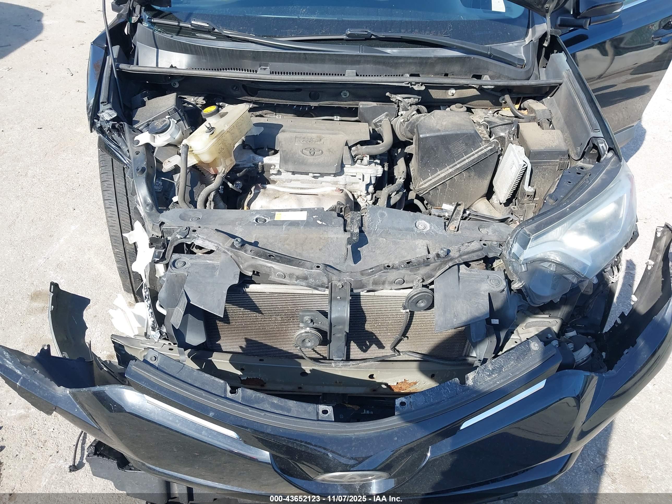 TOYOTA RAV4 image 10