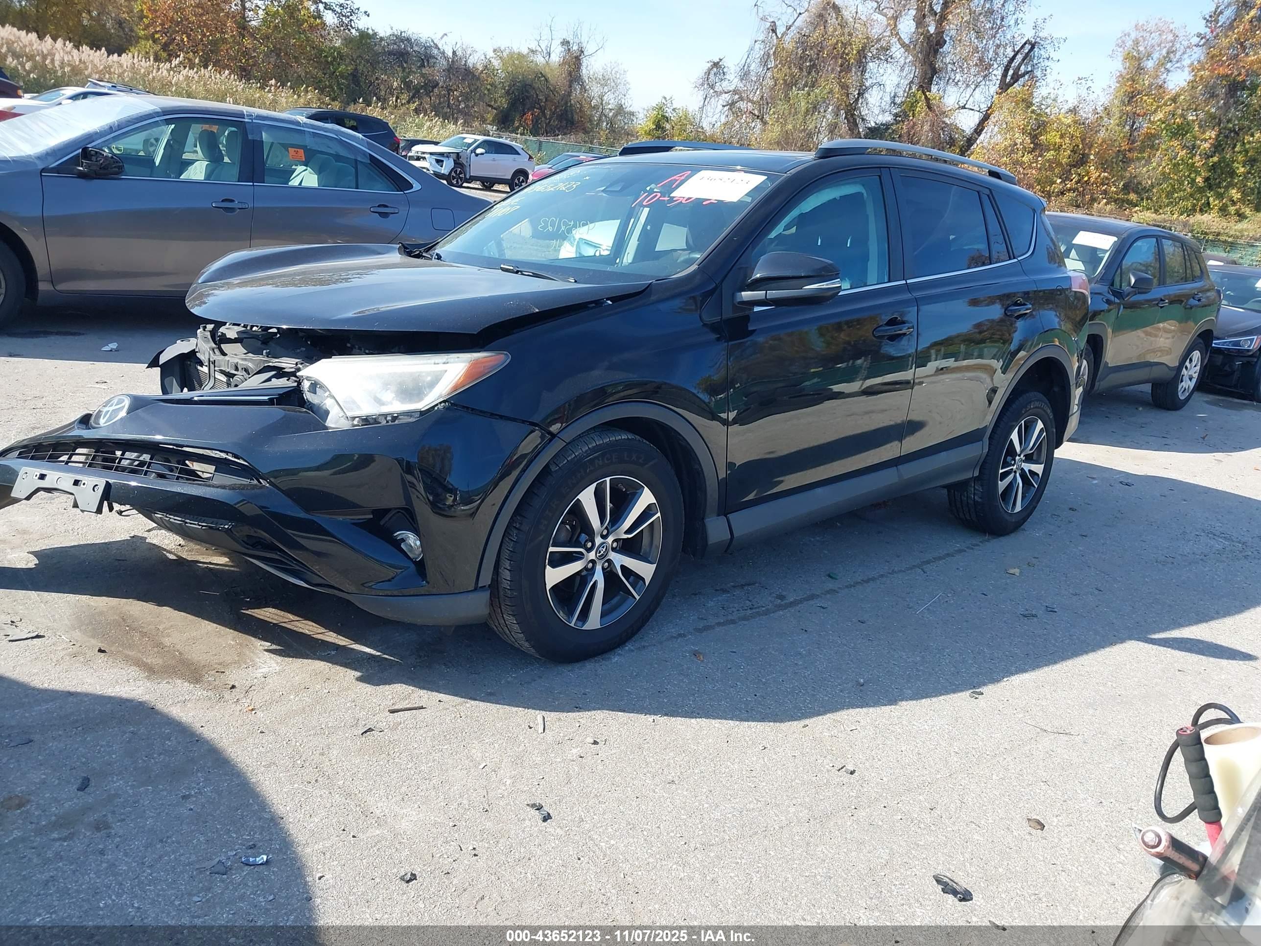 TOYOTA RAV4 image 2