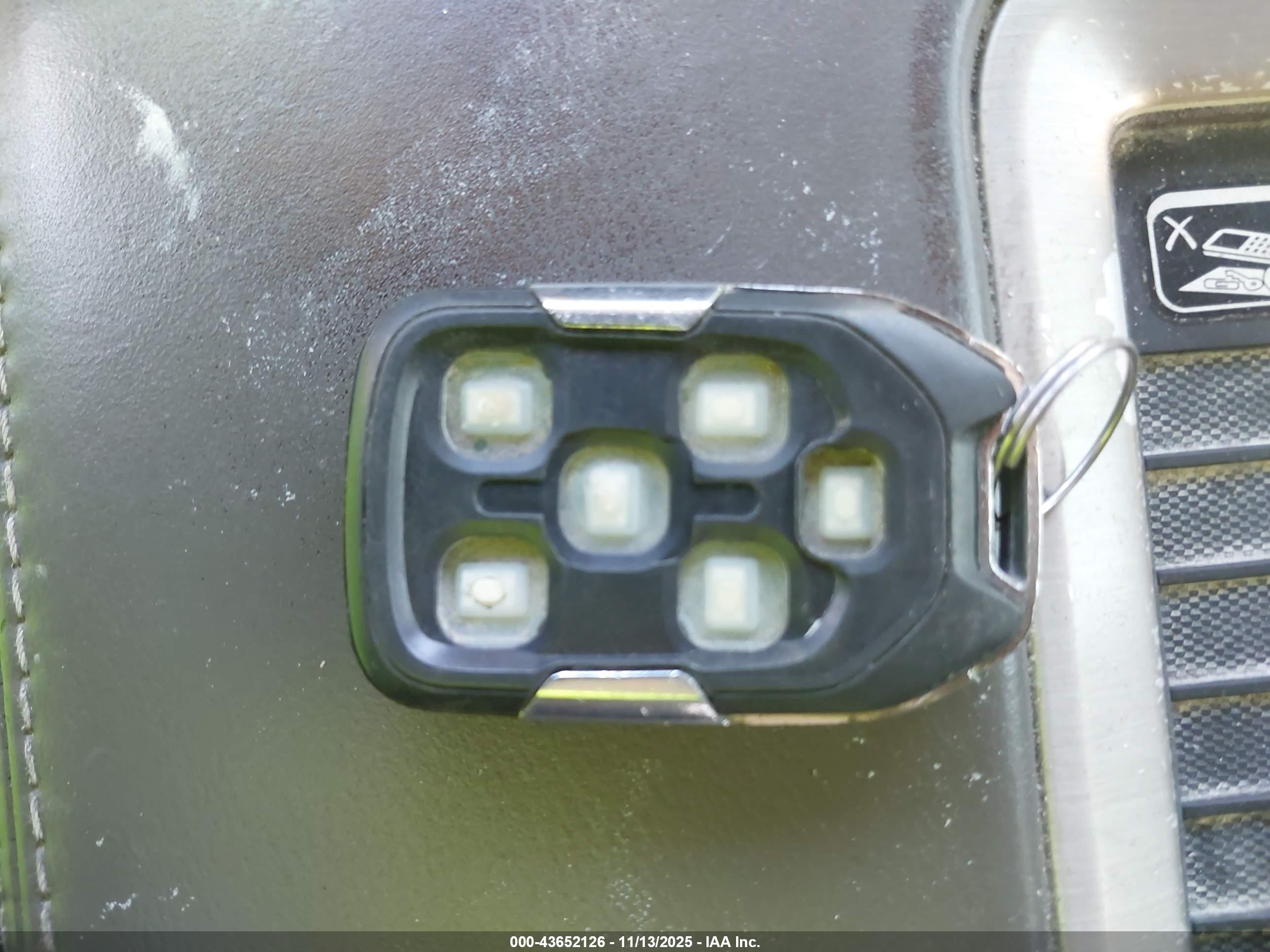 GMC YUKON image 11