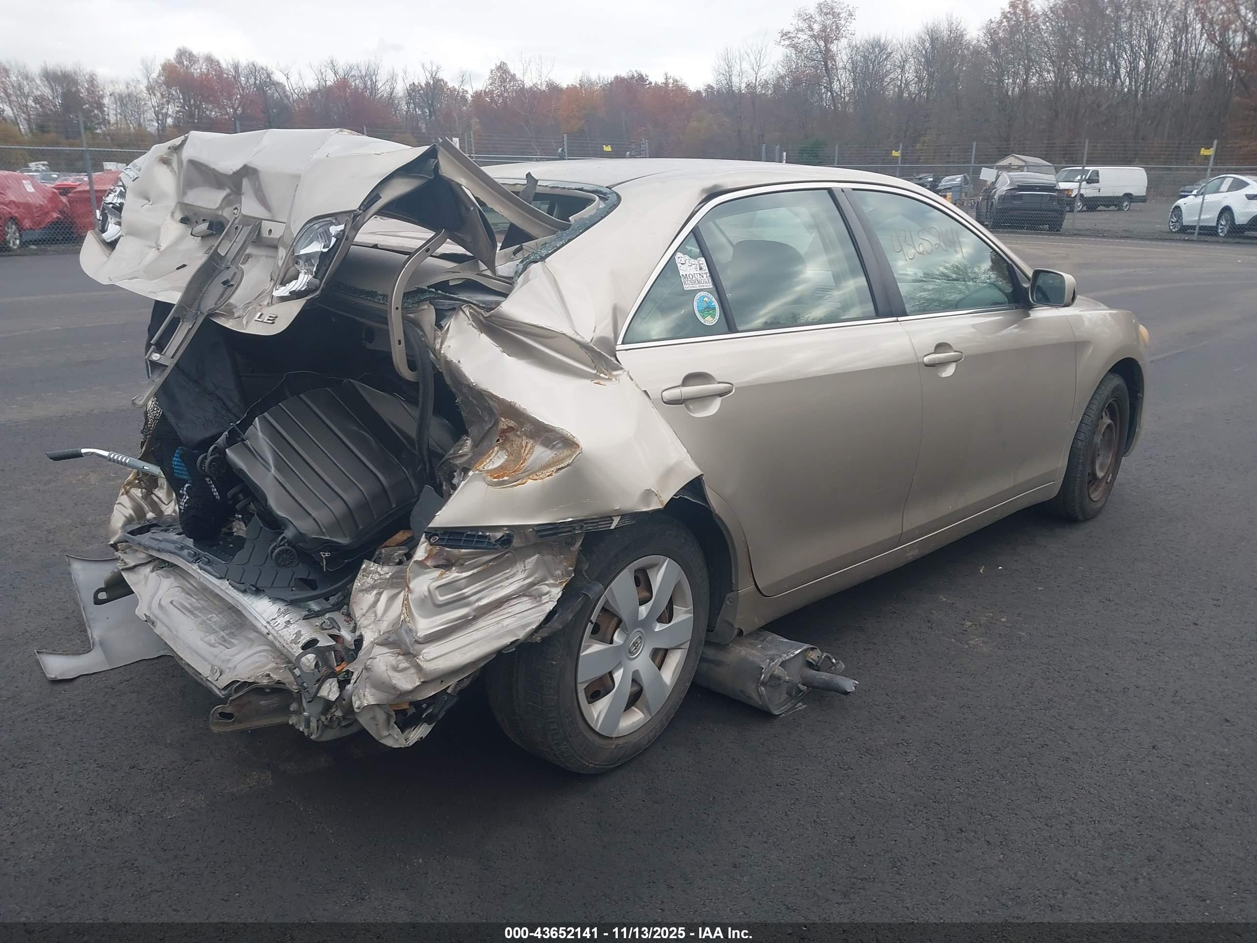 TOYOTA CAMRY image 4