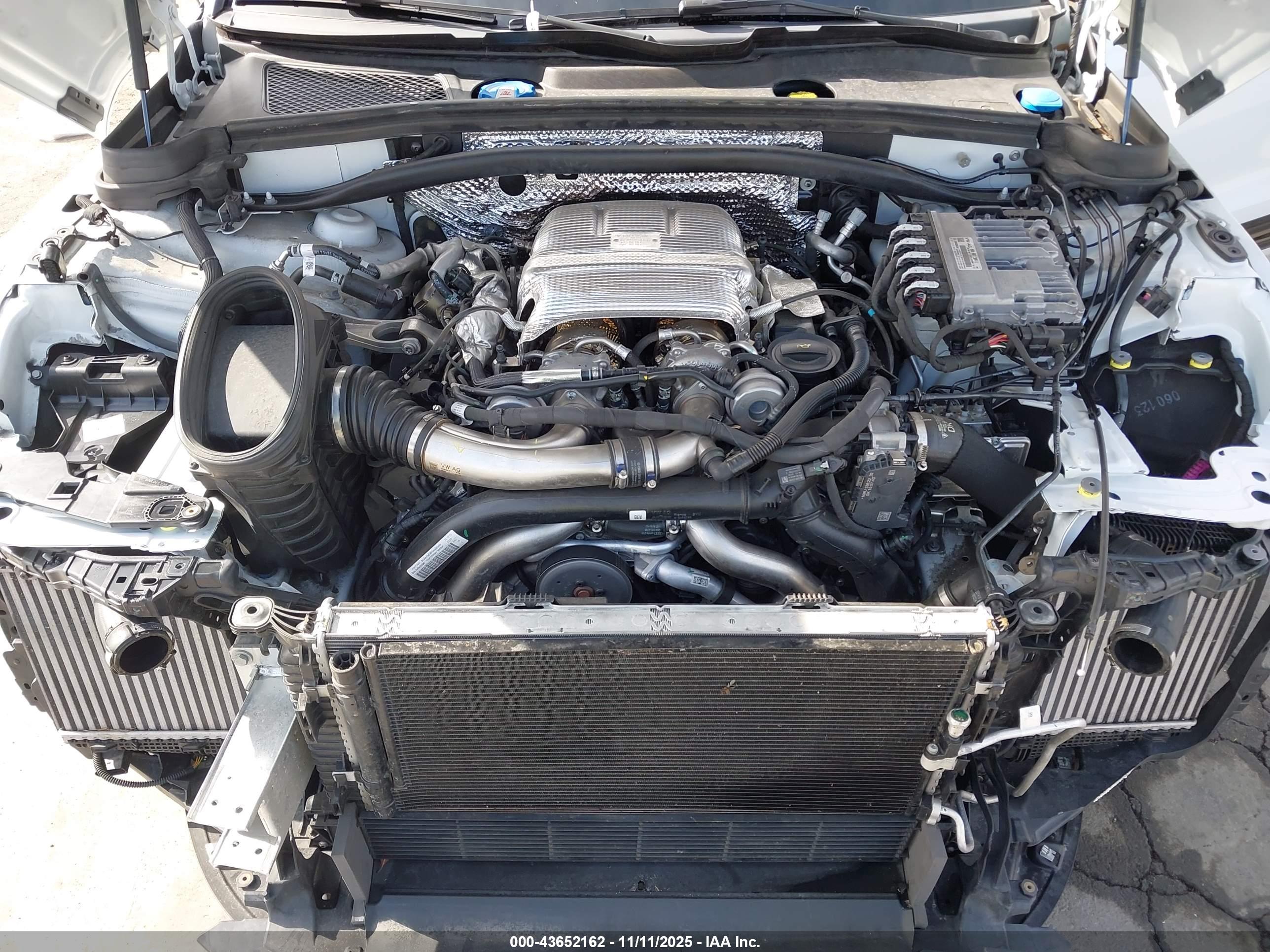 PORSCHE MACAN image 10