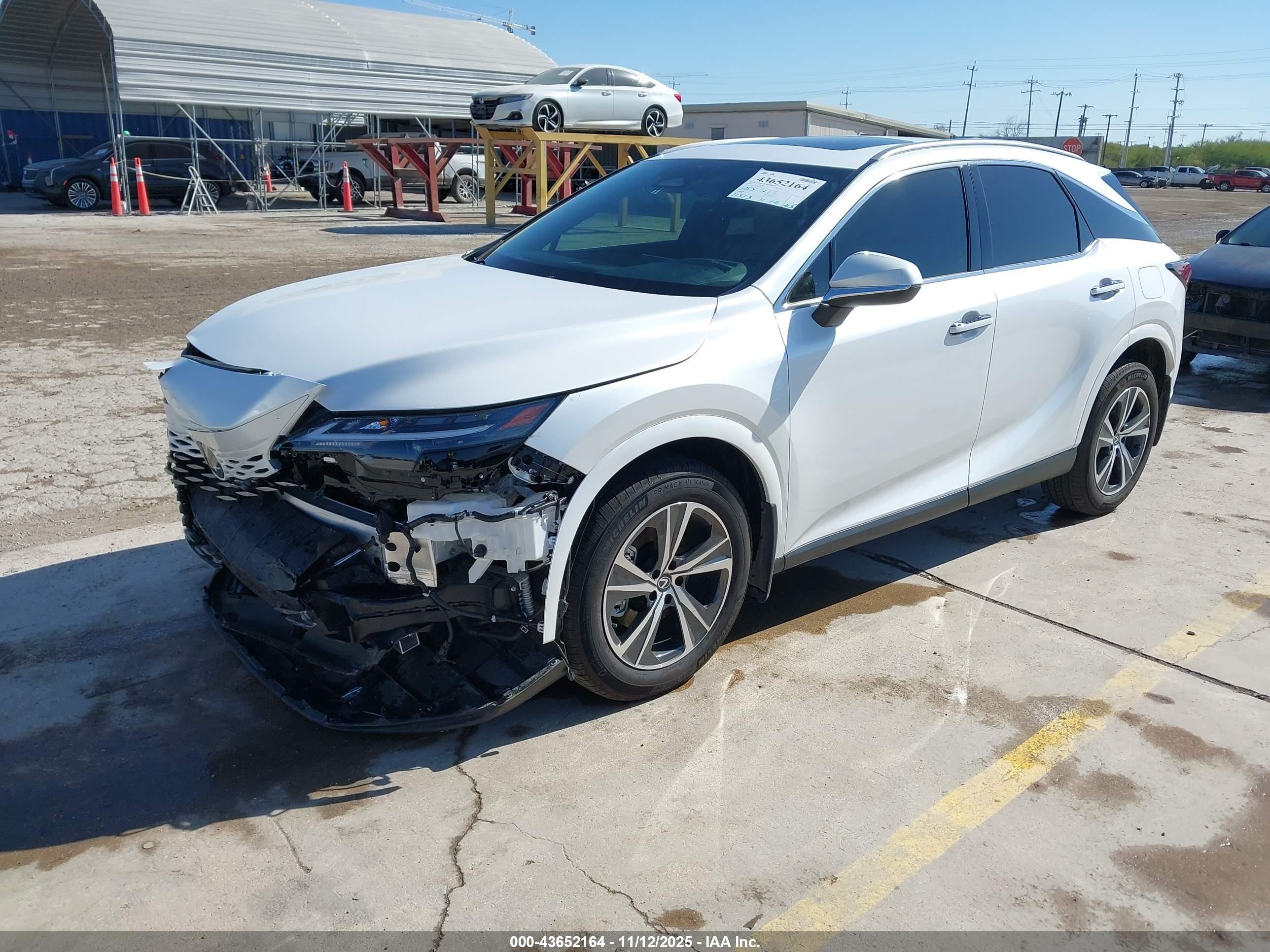 LEXUS RX image 2