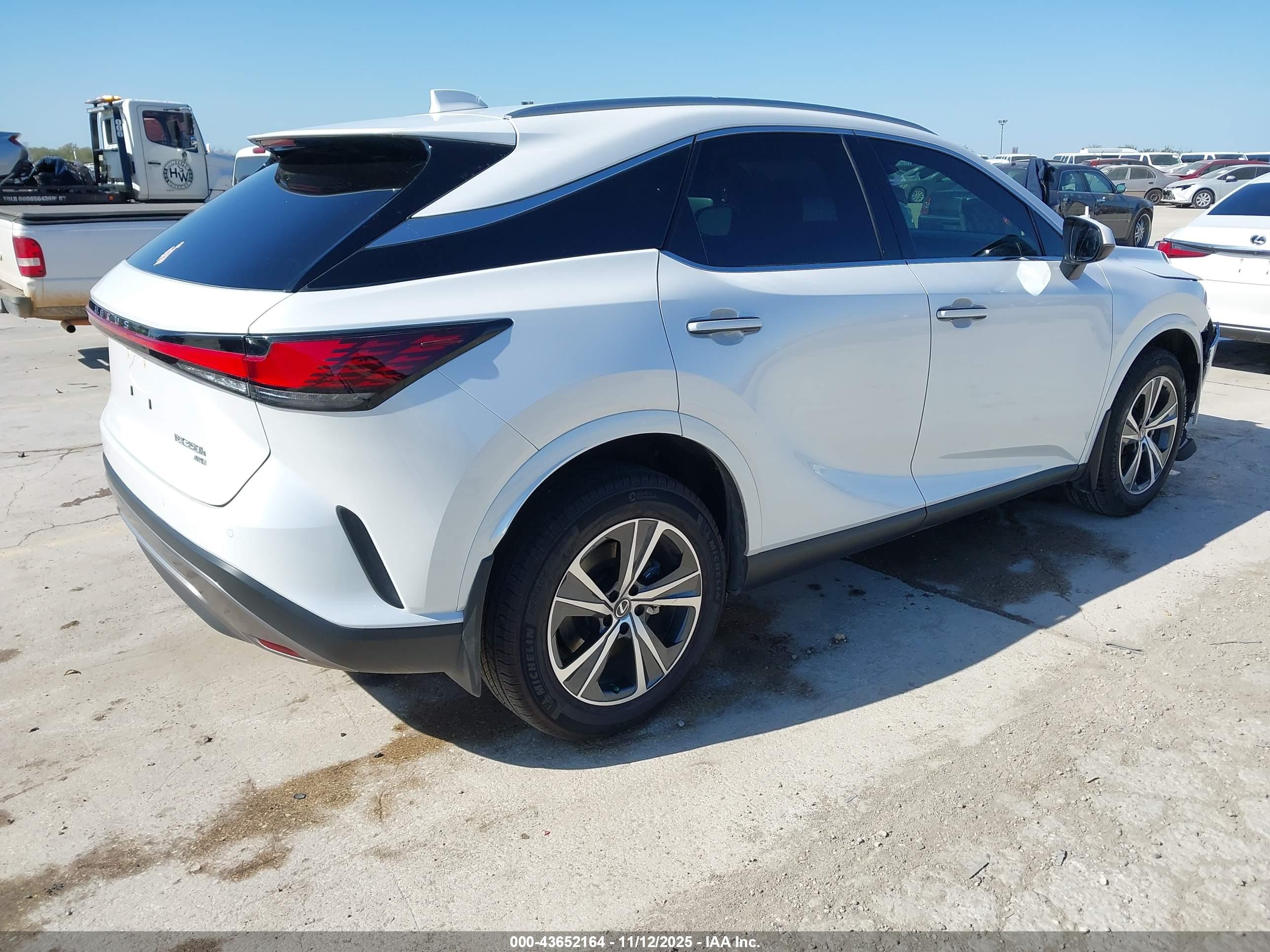 LEXUS RX image 4