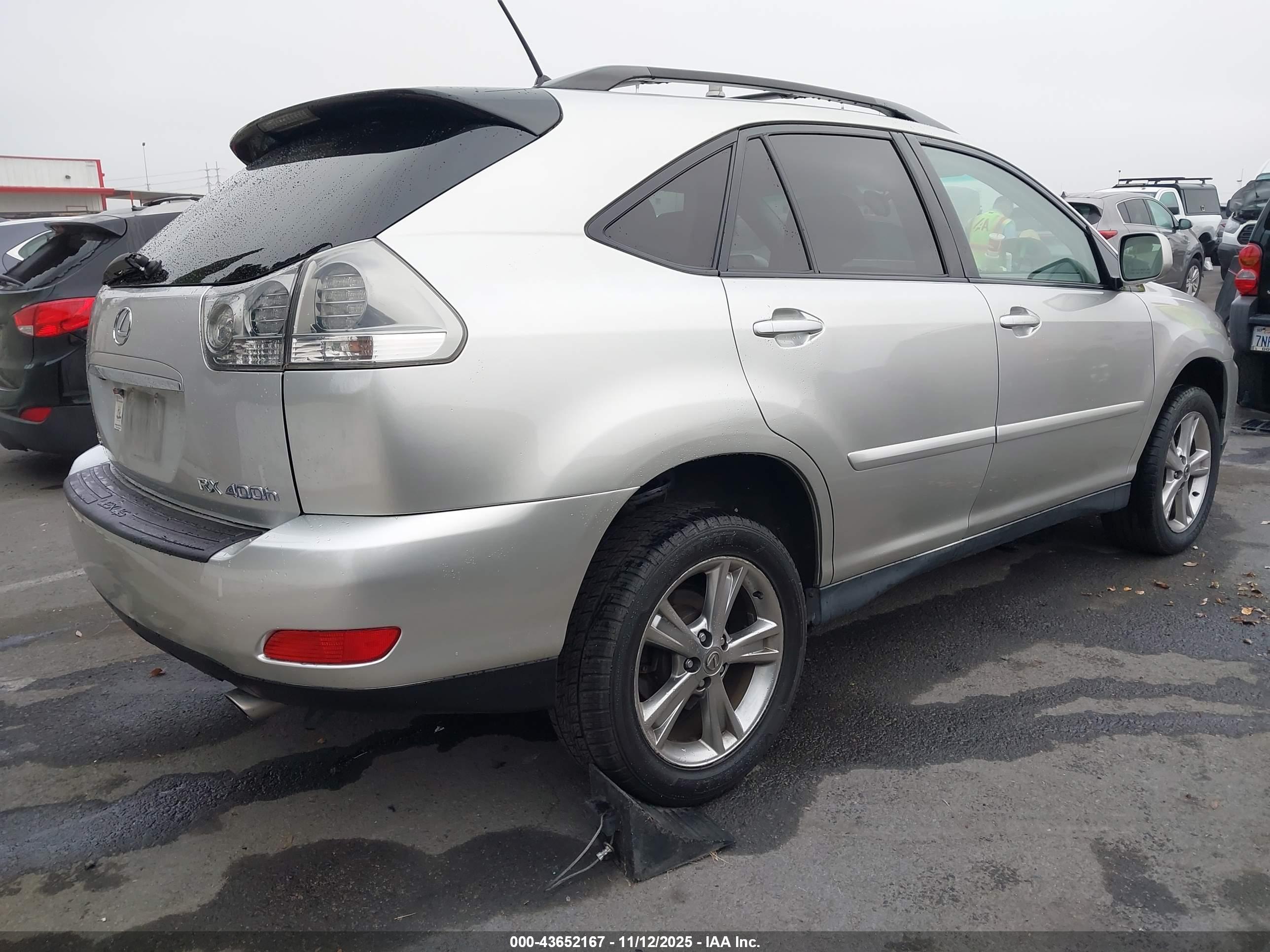 LEXUS RX image 4