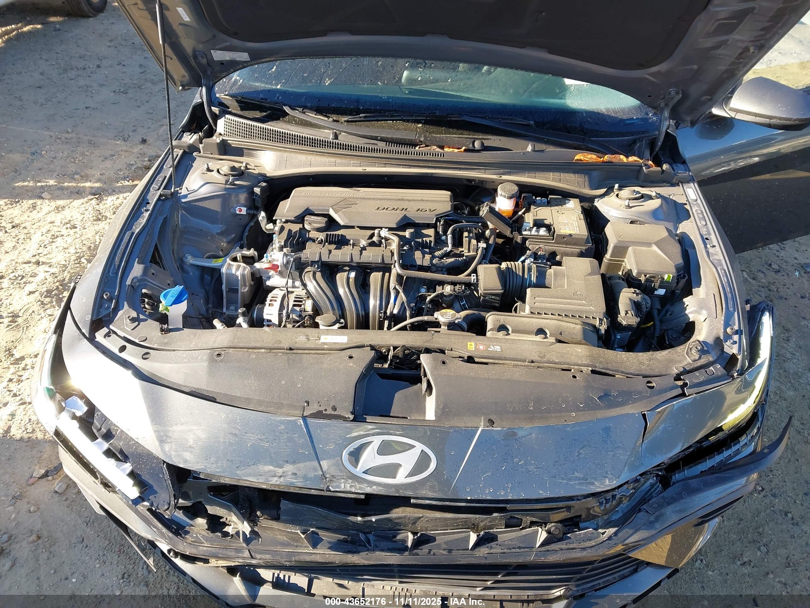 HYUNDAI ELANTRA image 10