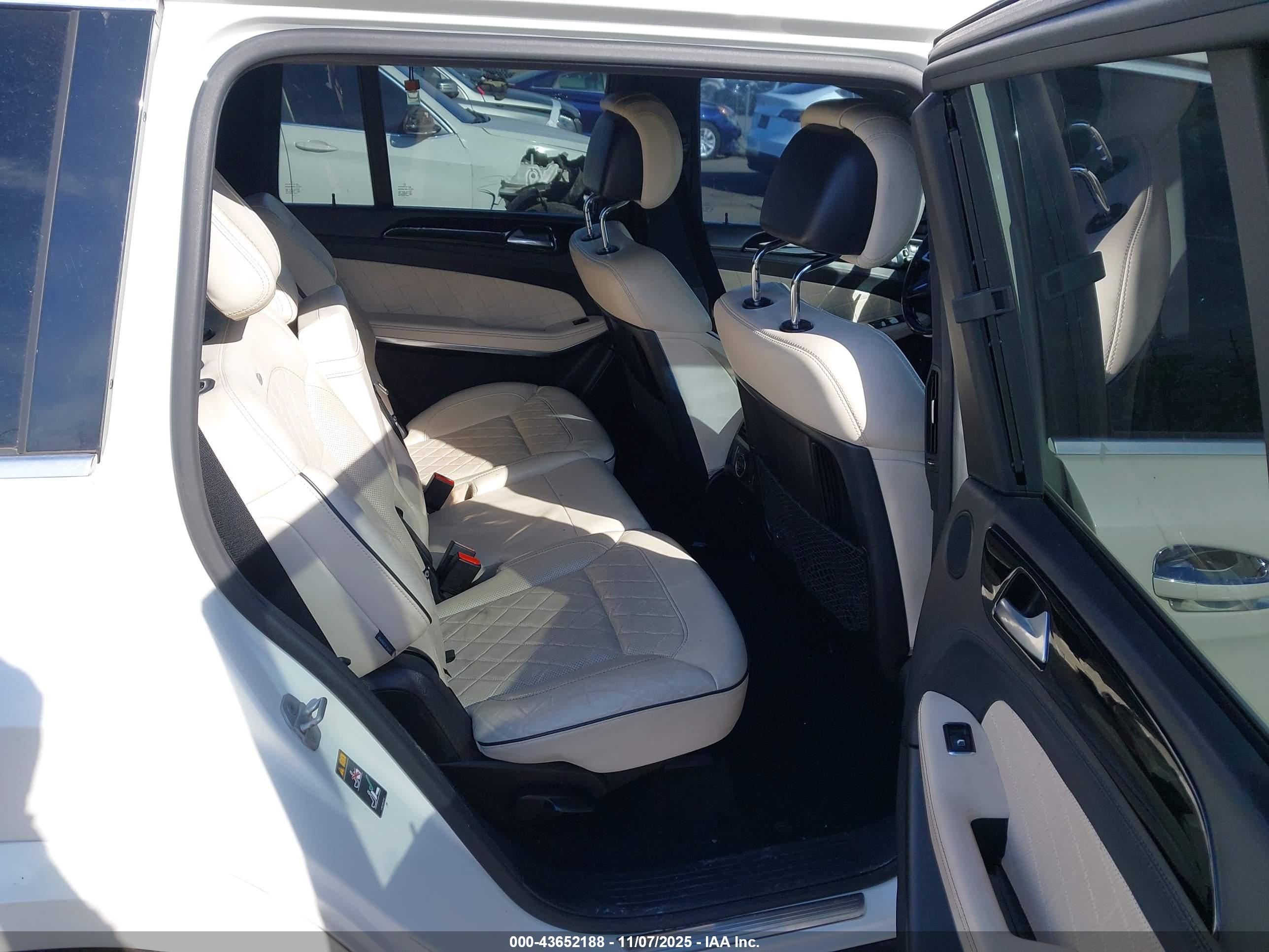 MERCEDES-BENZ GL-CLASS image 8