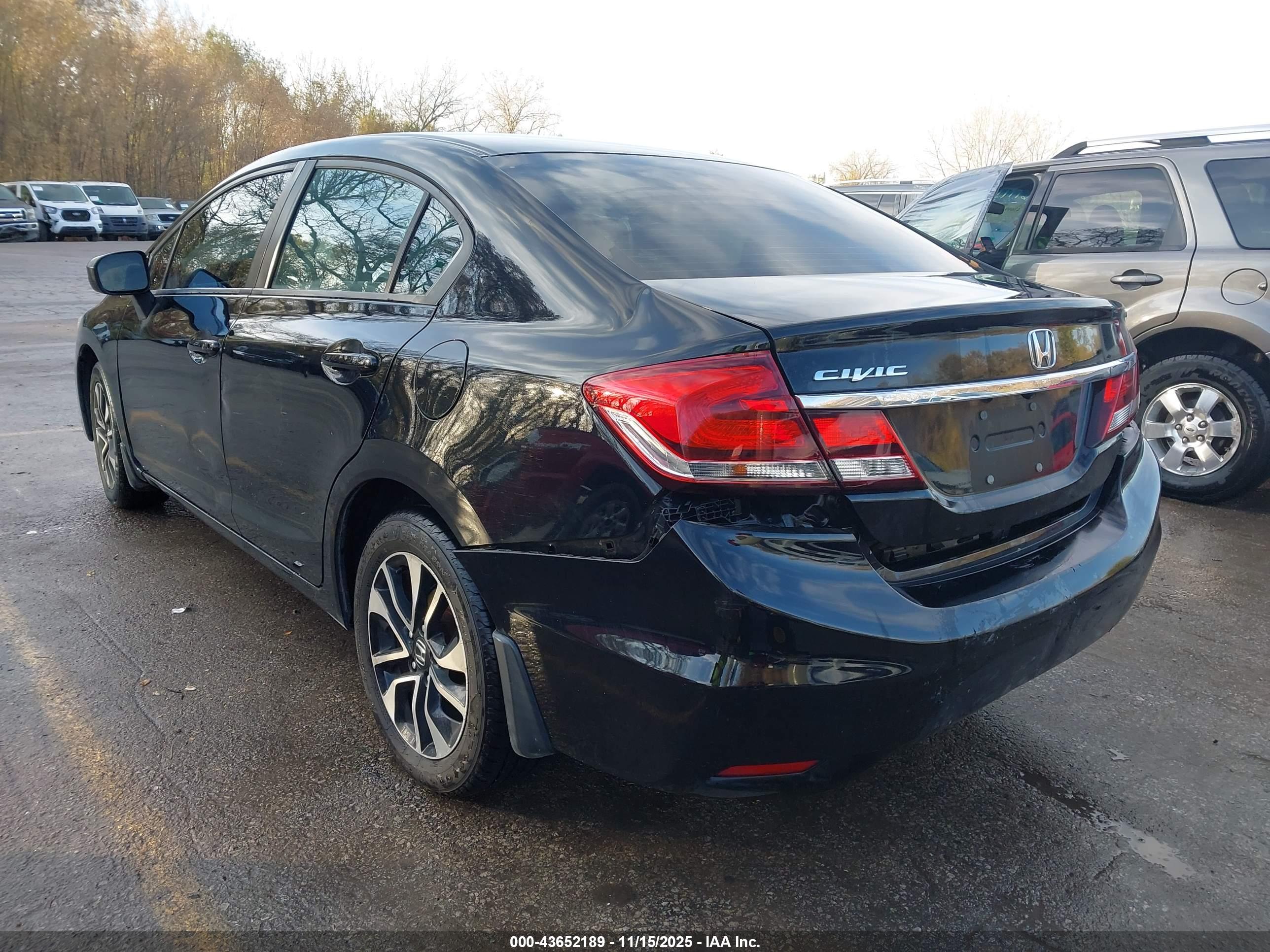 HONDA CIVIC image 3