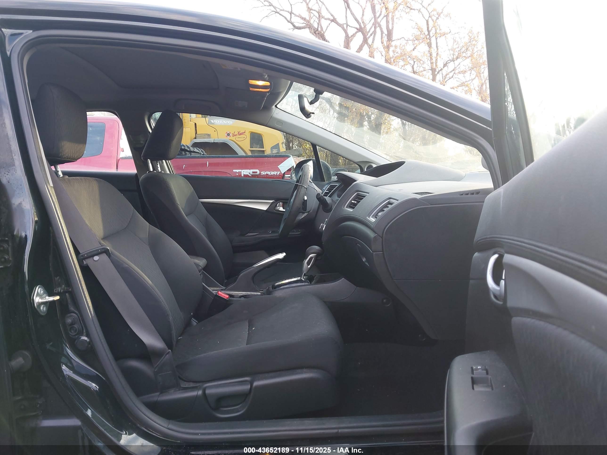 HONDA CIVIC image 5